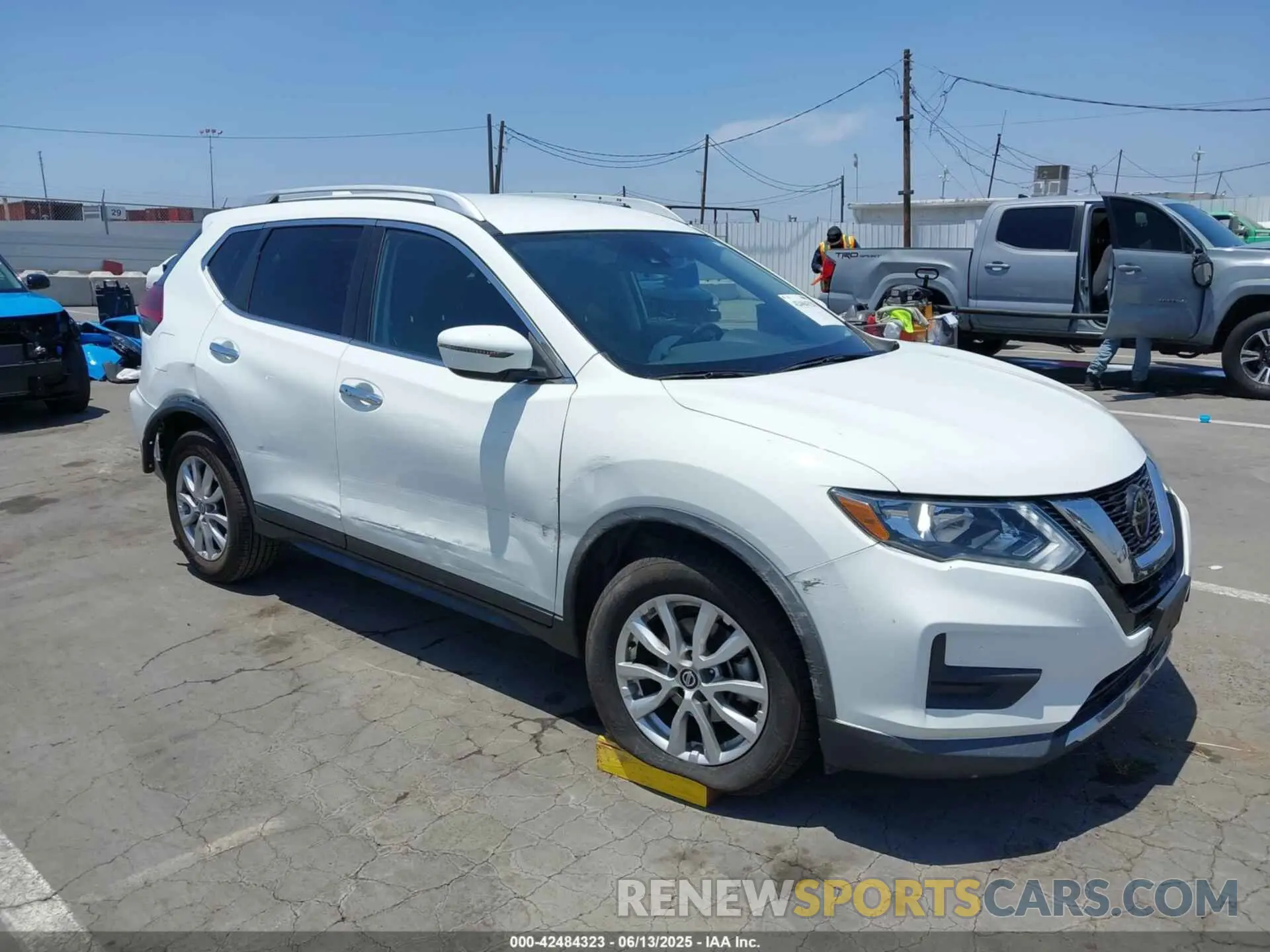 1 Photograph of a damaged car KNMAT2MT3LP529563 NISSAN ROGUE 2020