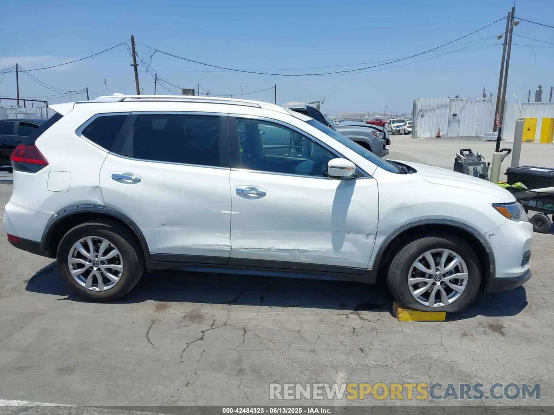 13 Photograph of a damaged car KNMAT2MT3LP529563 NISSAN ROGUE 2020