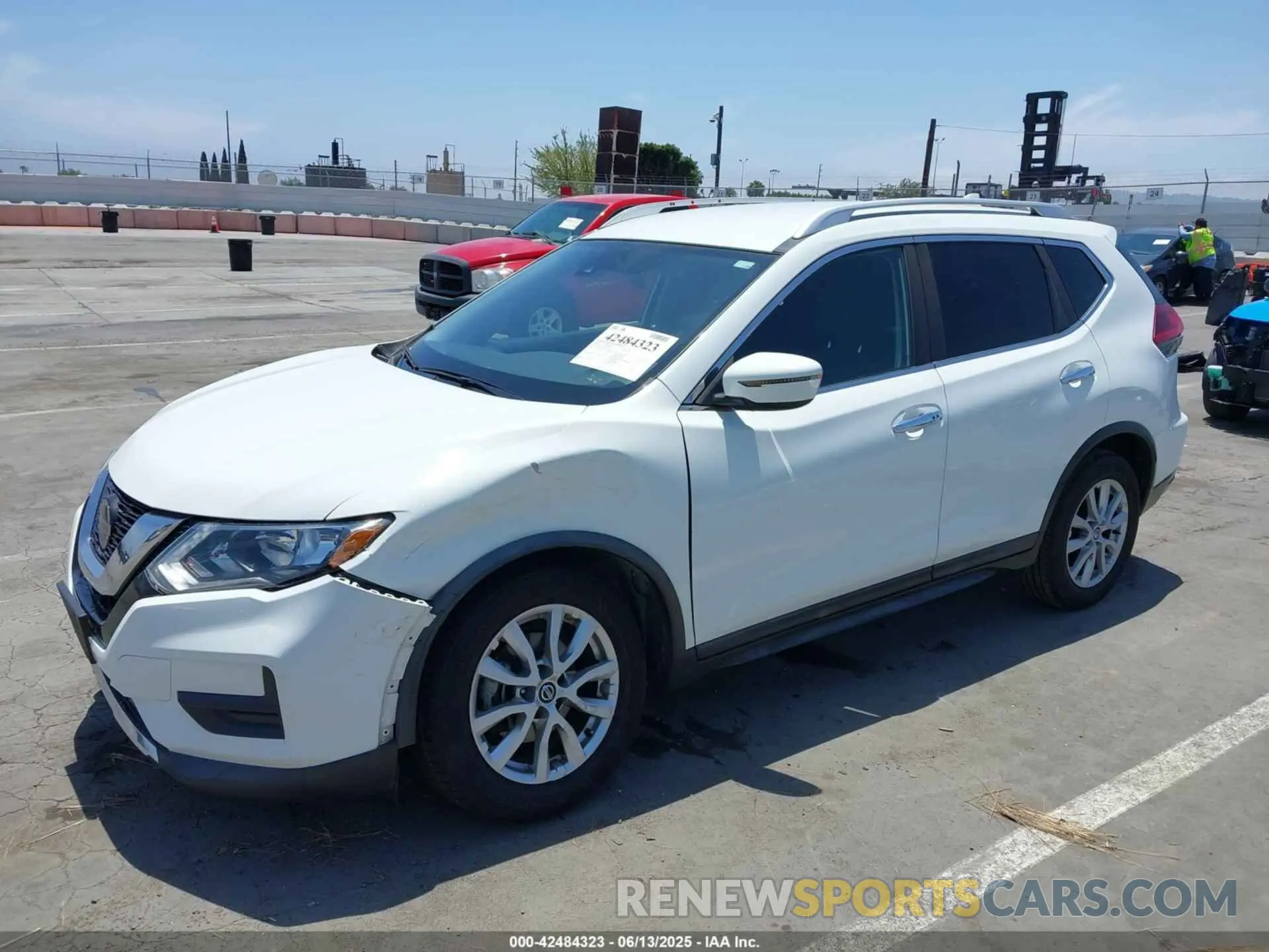 2 Photograph of a damaged car KNMAT2MT3LP529563 NISSAN ROGUE 2020