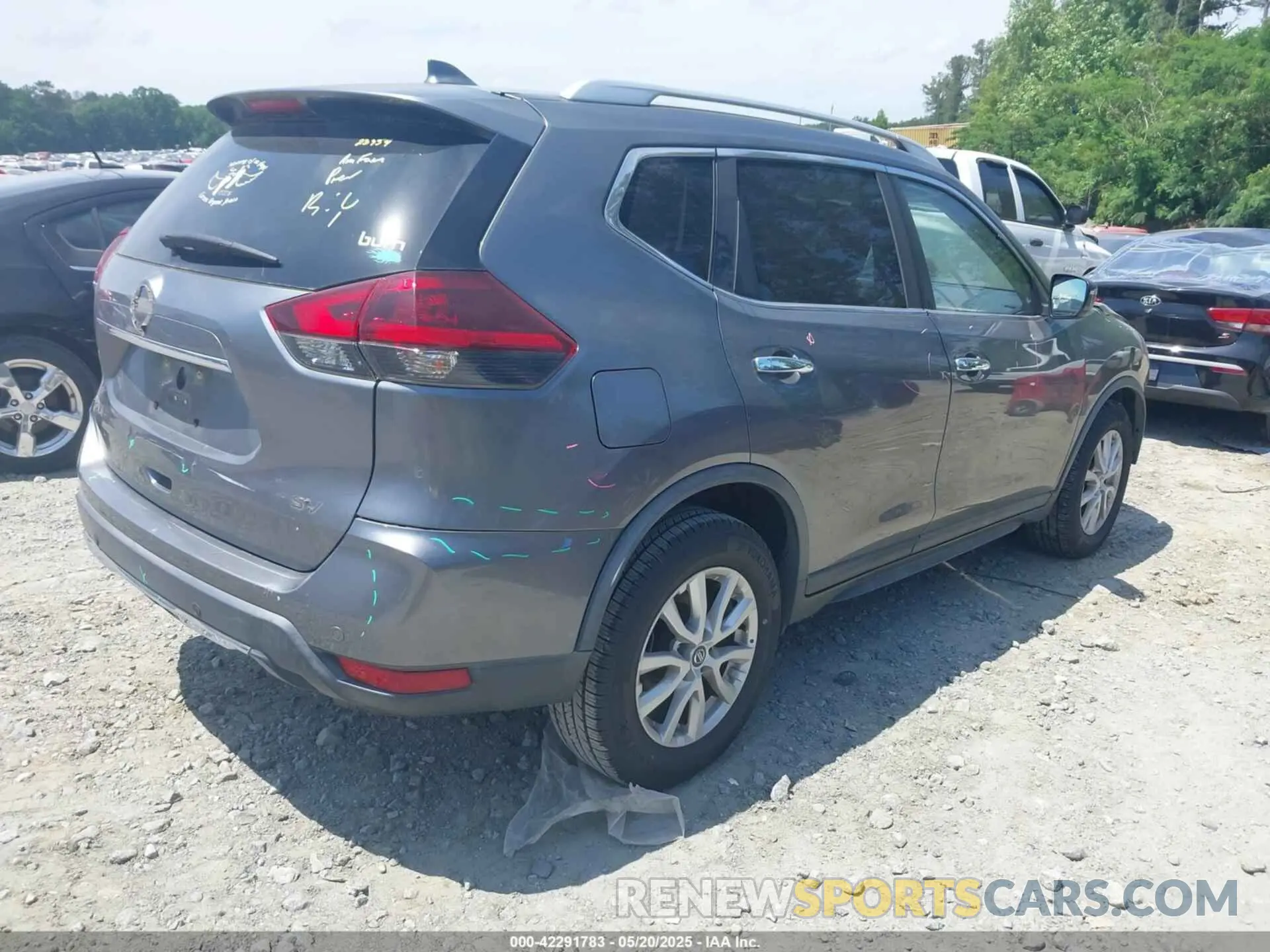 4 Photograph of a damaged car KNMAT2MT4LP513551 NISSAN ROGUE 2020