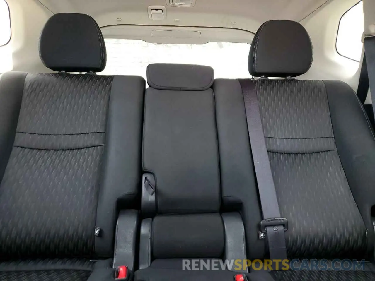 10 Photograph of a damaged car KNMAT2MT4LP530771 NISSAN ROGUE 2020