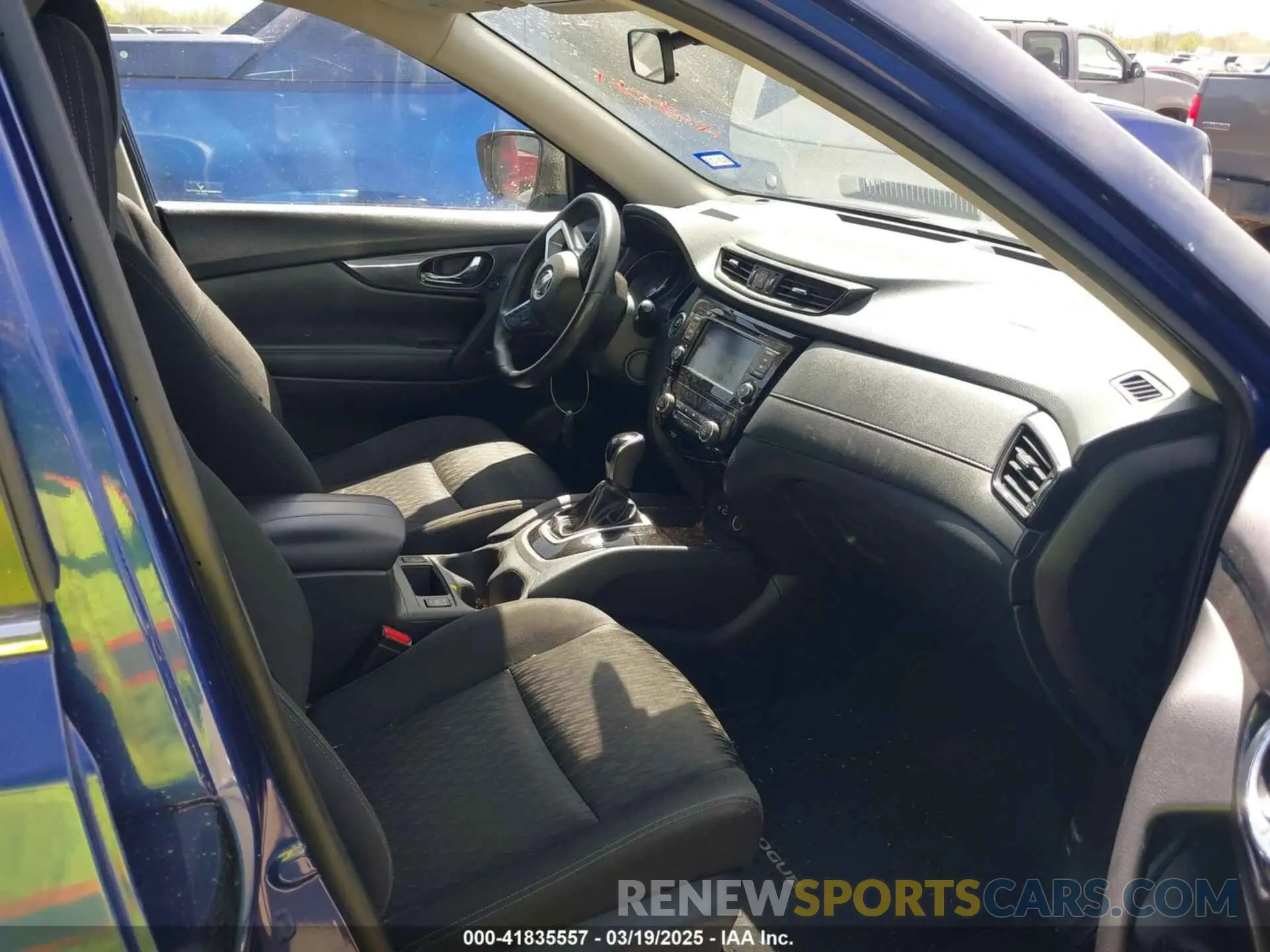 5 Photograph of a damaged car KNMAT2MT5LP504700 NISSAN ROGUE 2020