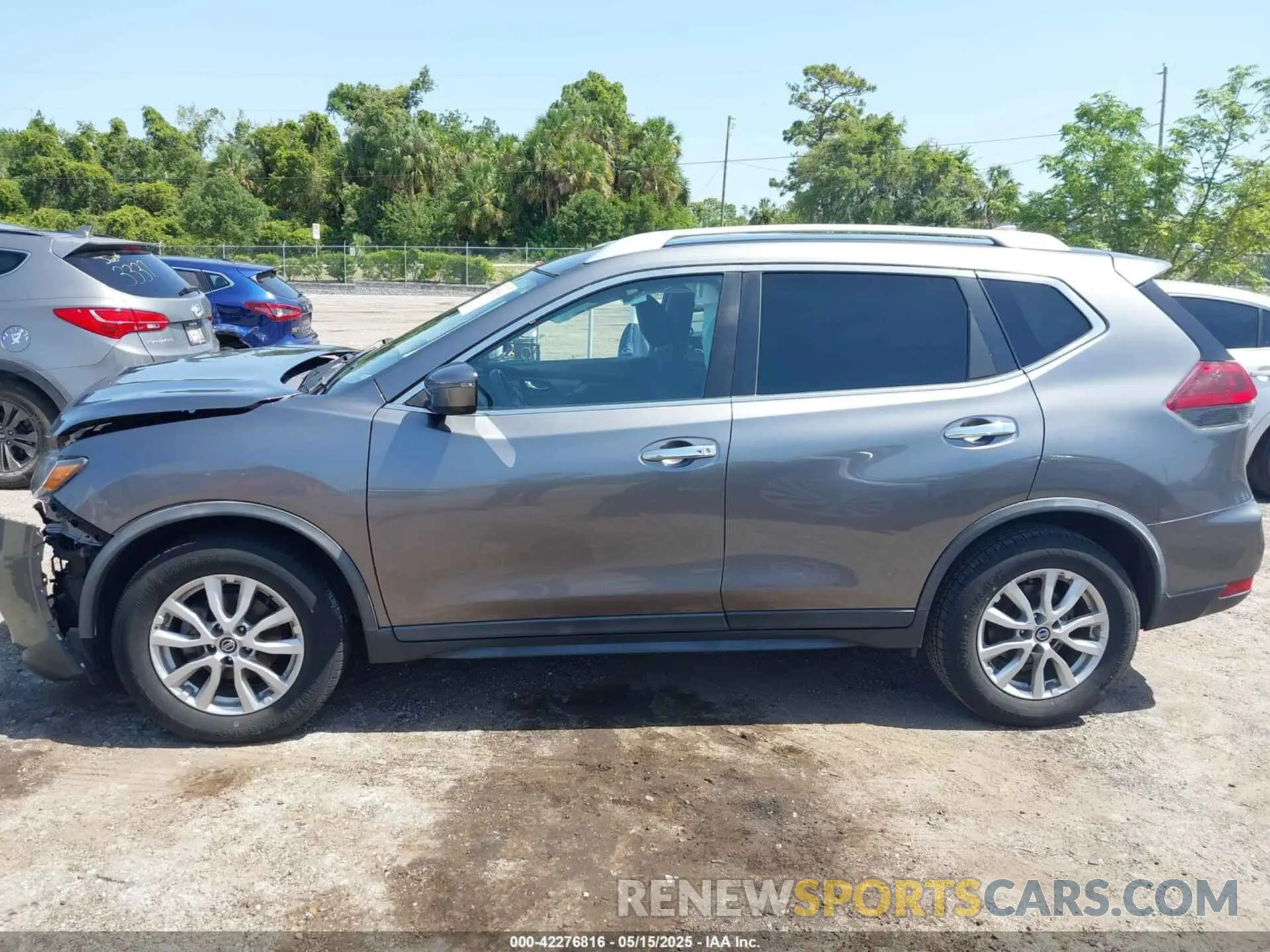 14 Photograph of a damaged car KNMAT2MT5LP514174 NISSAN ROGUE 2020