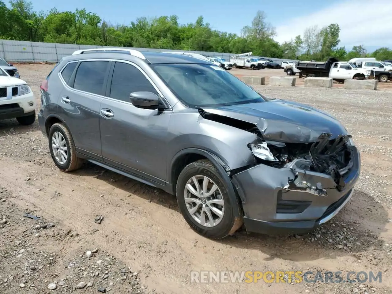 4 Photograph of a damaged car KNMAT2MT5LP534621 NISSAN ROGUE 2020