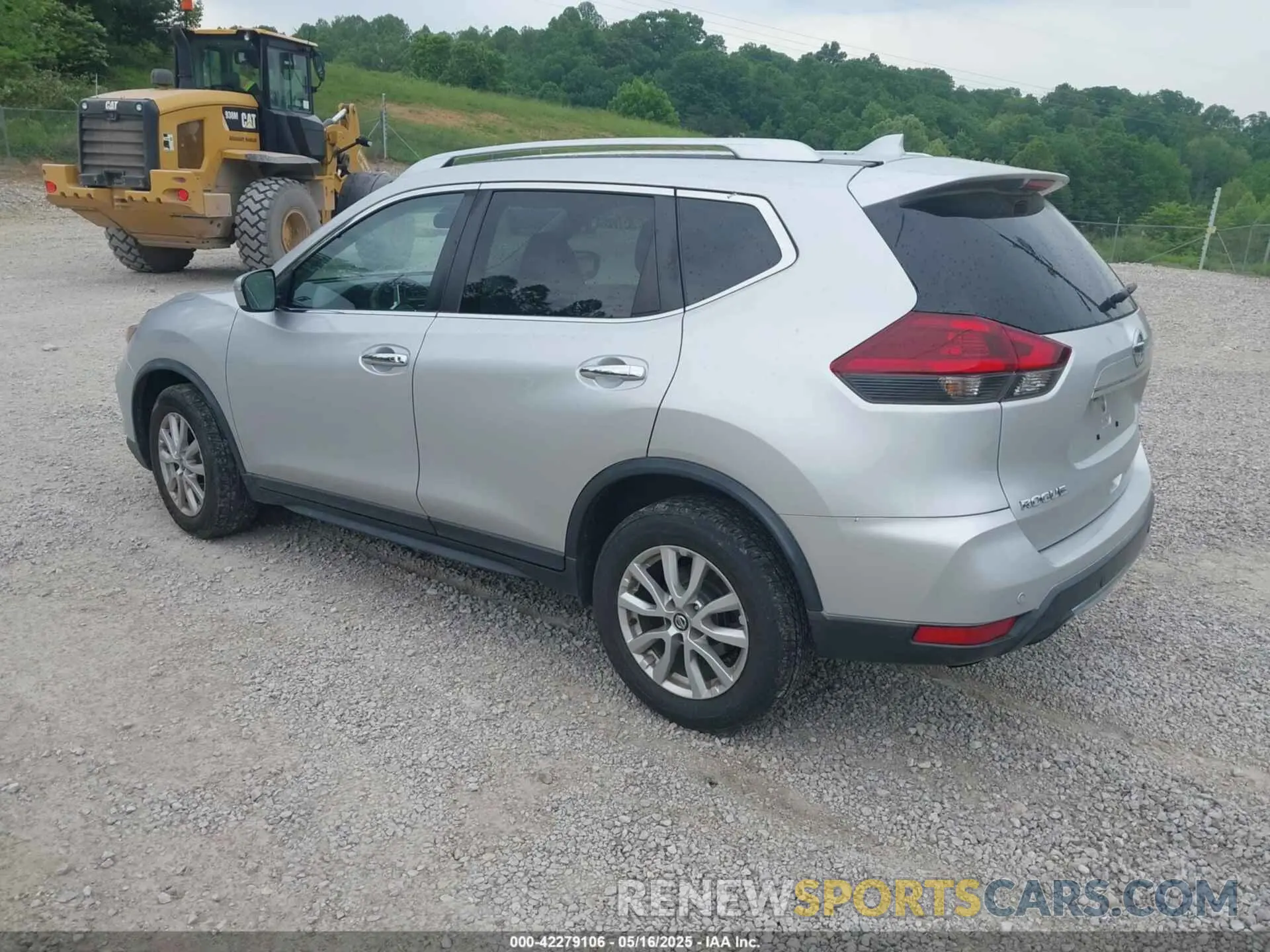 3 Photograph of a damaged car KNMAT2MT6LP504365 NISSAN ROGUE 2020