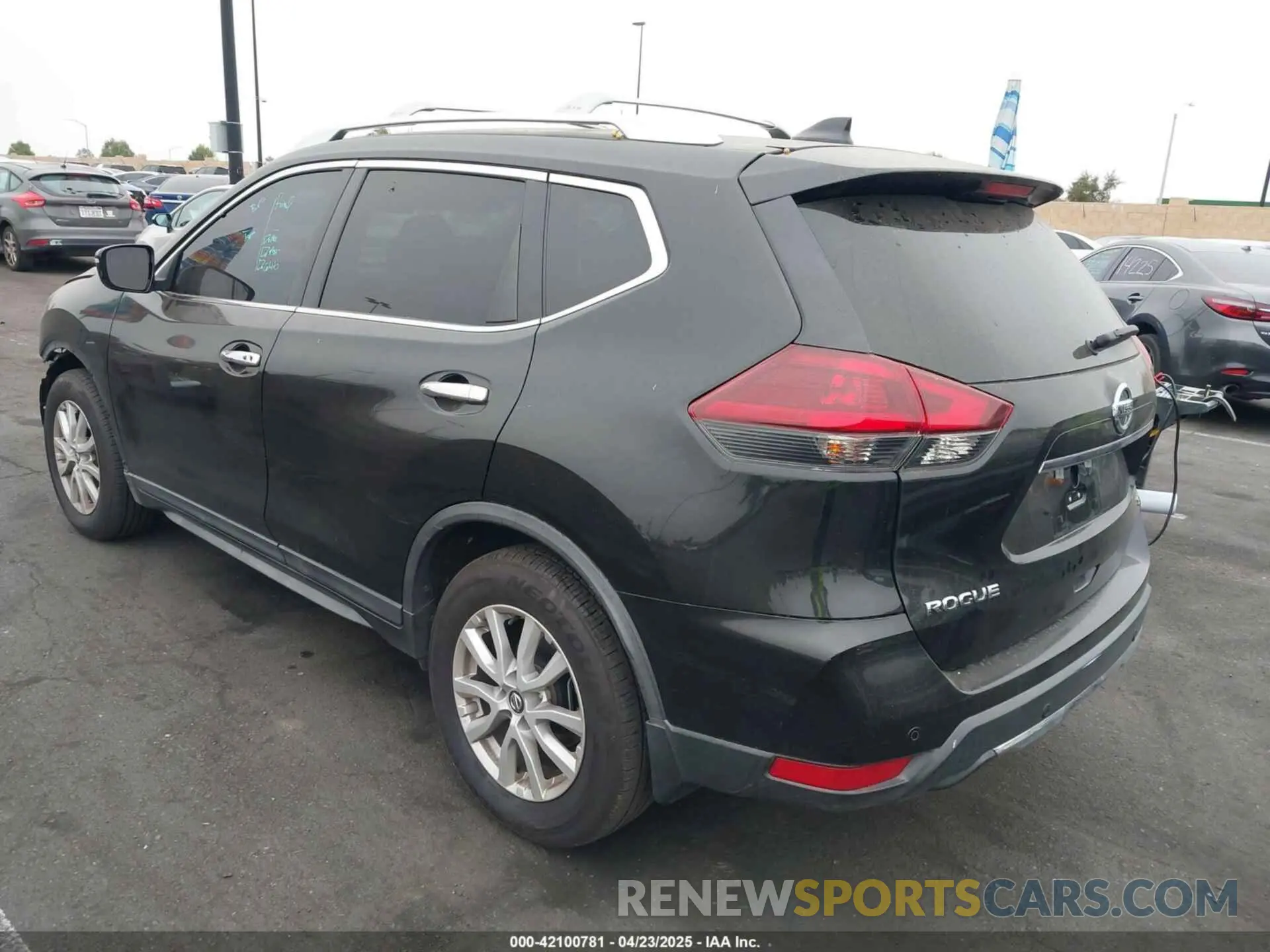 3 Photograph of a damaged car KNMAT2MT6LP530111 NISSAN ROGUE 2020