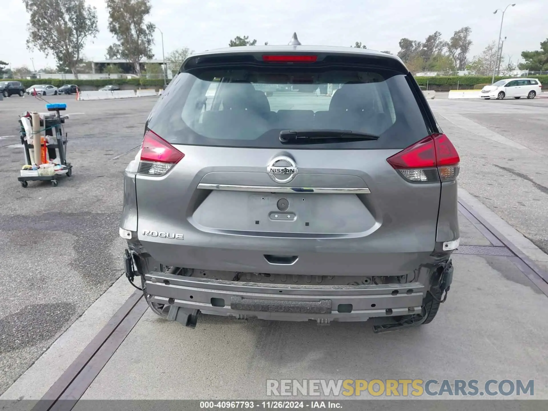 17 Photograph of a damaged car KNMAT2MT7LP538170 NISSAN ROGUE 2020
