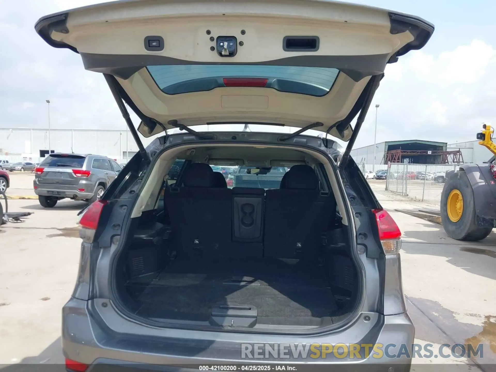 18 Фотография поврежденного автомобиля KNMAT2MT8LP510300 NISSAN ROGUE 2020