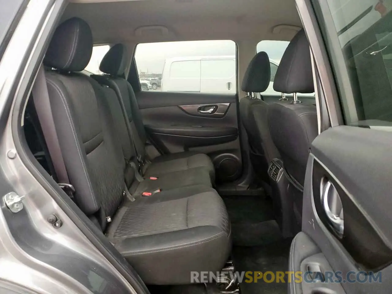 11 Photograph of a damaged car KNMAT2MT8LP526206 NISSAN ROGUE 2020
