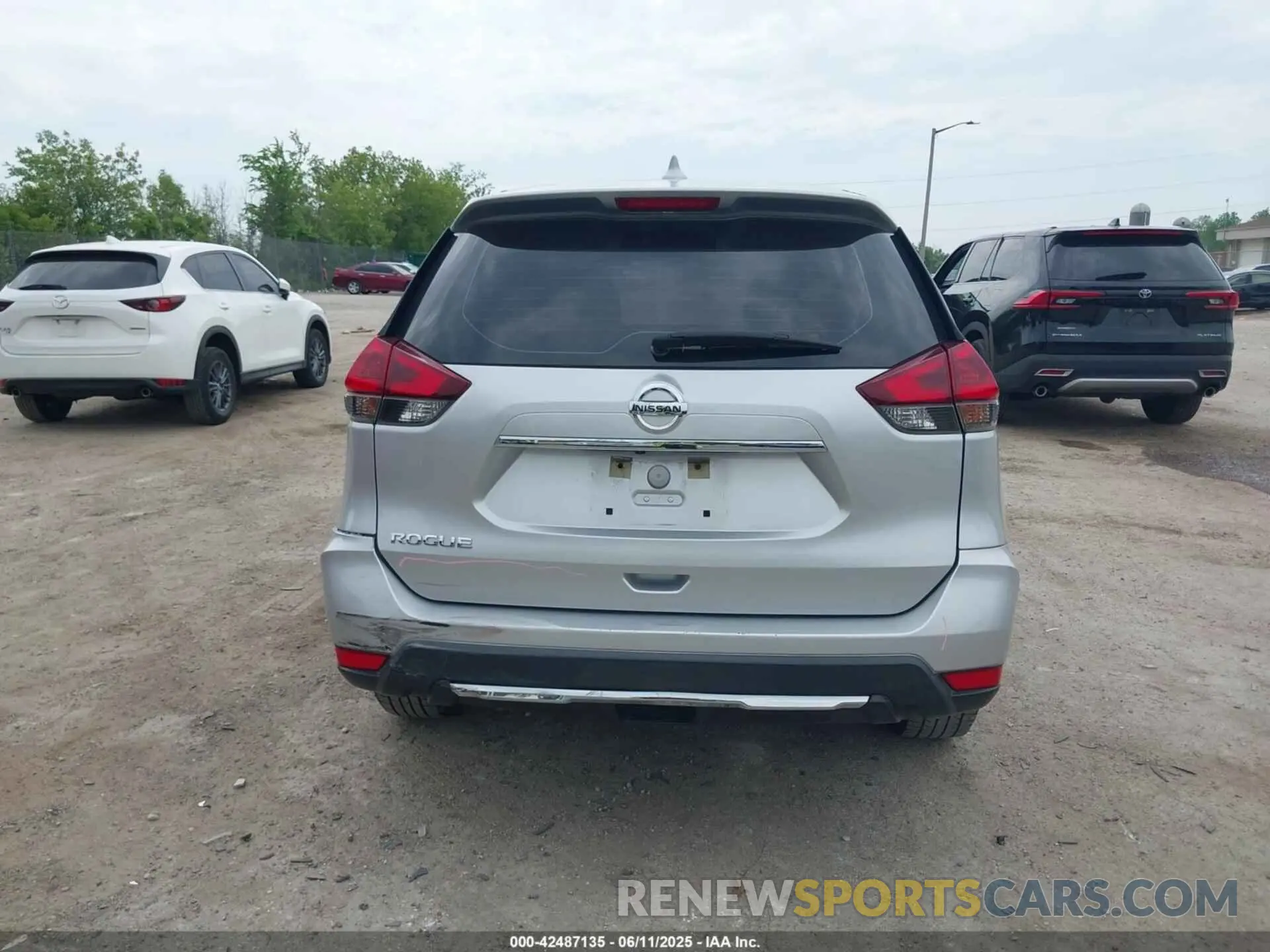 16 Photograph of a damaged car KNMAT2MT8LP536847 NISSAN ROGUE 2020