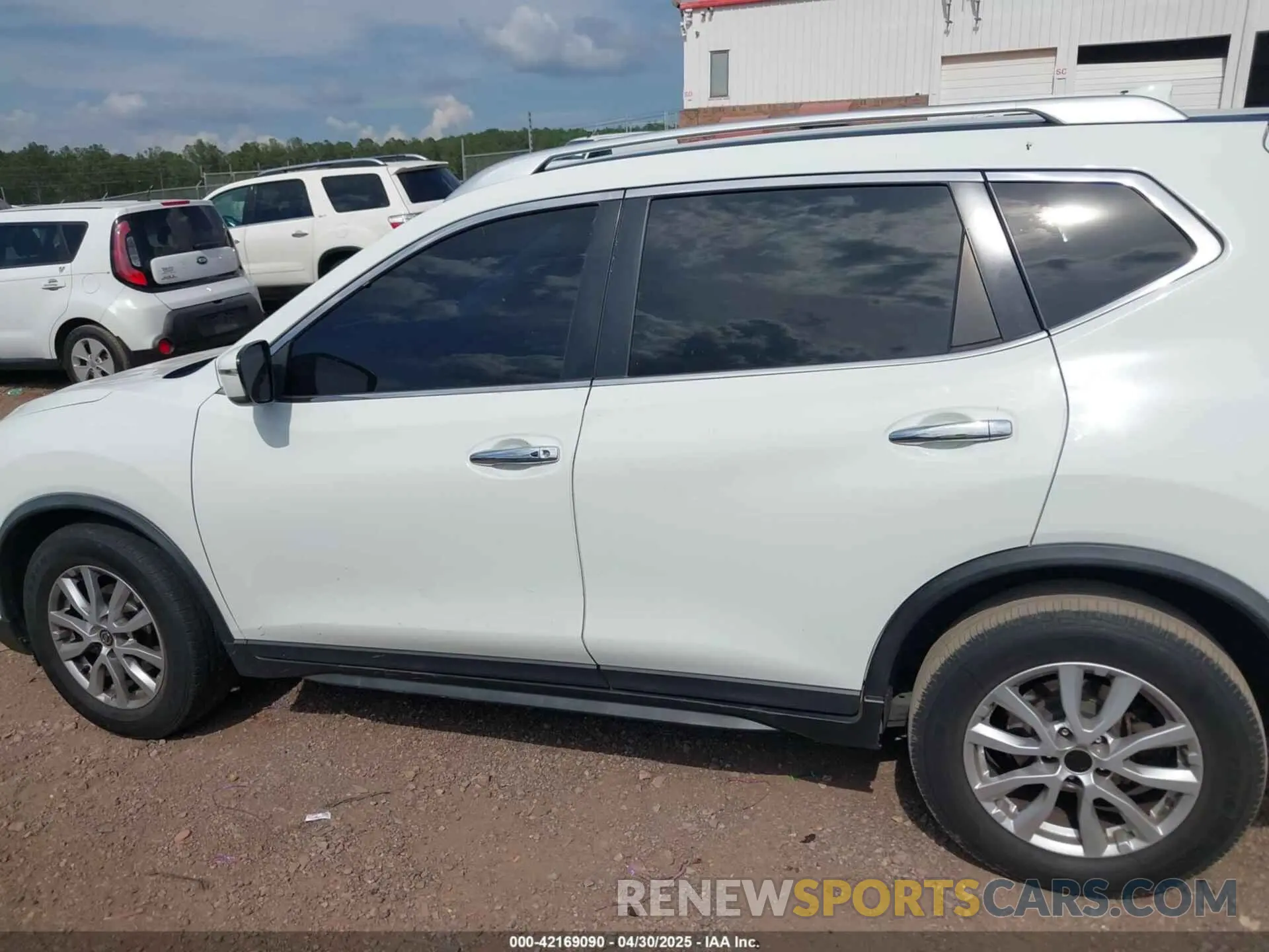 13 Фотография поврежденного автомобиля KNMAT2MT9LP507566 NISSAN ROGUE 2020
