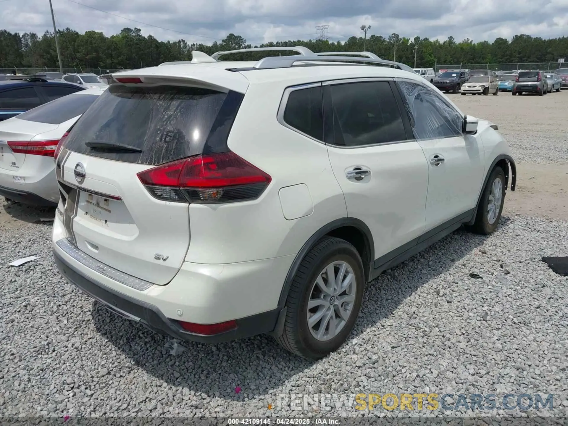 4 Фотография поврежденного автомобиля KNMAT2MTXLP502022 NISSAN ROGUE 2020