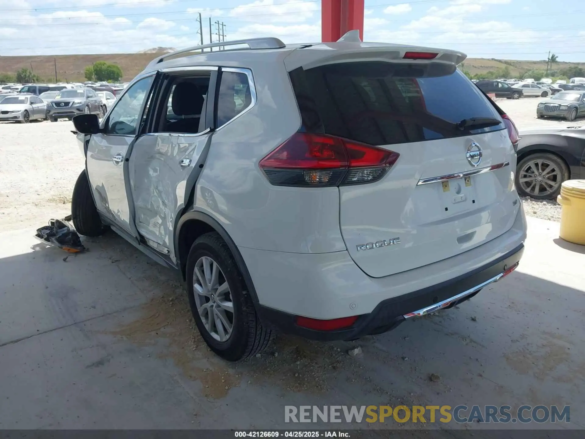 3 Photograph of a damaged car KNMAT2MTXLP528412 NISSAN ROGUE 2020