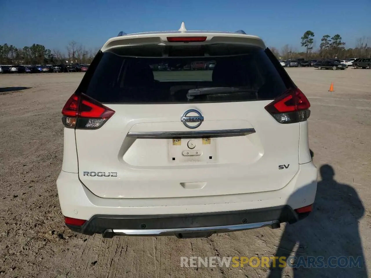 6 Photograph of a damaged car KNMAT2MTXLP536106 NISSAN ROGUE 2020
