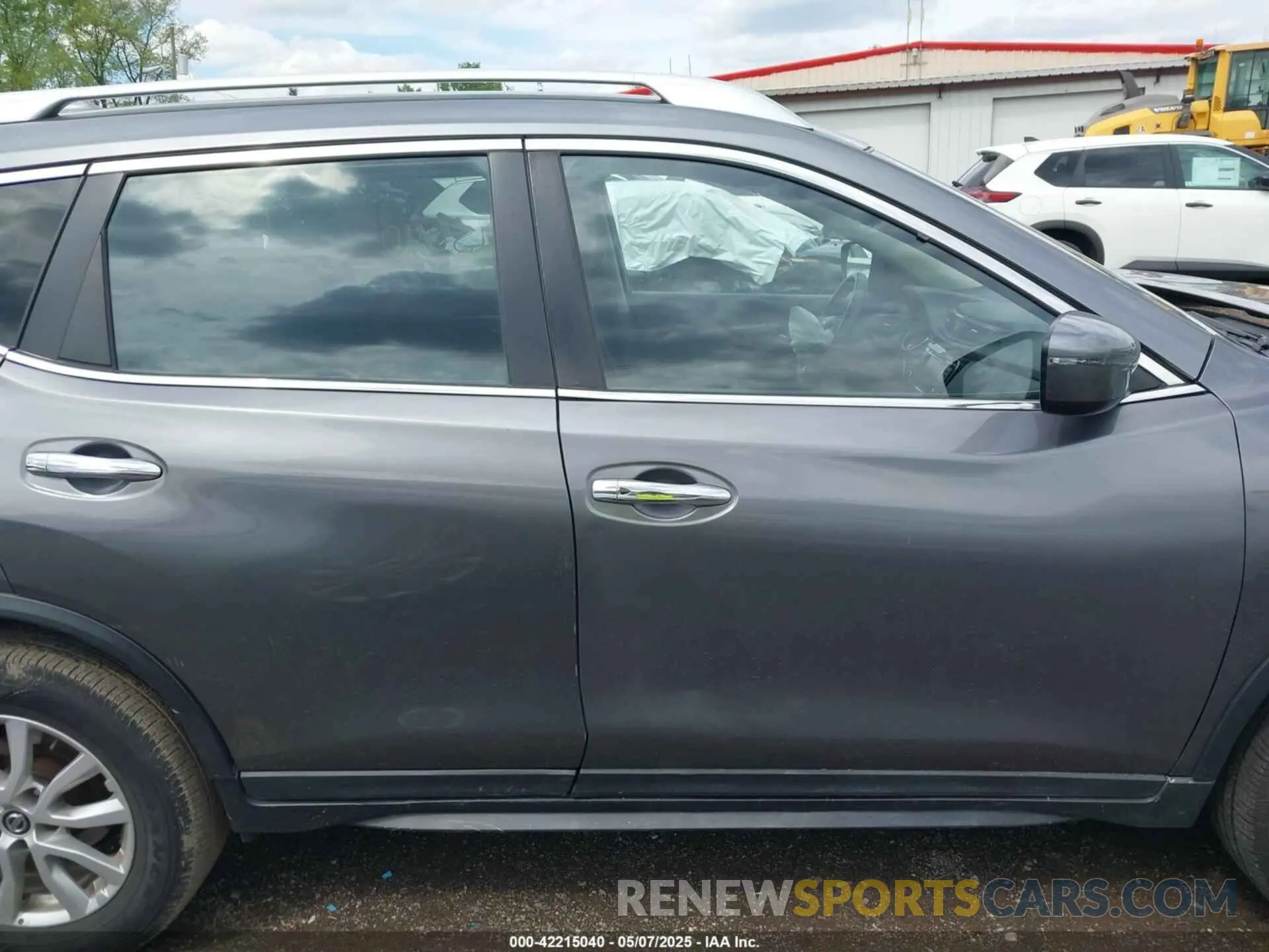 13 Photograph of a damaged car KNMAT2MV0LP505531 NISSAN ROGUE 2020