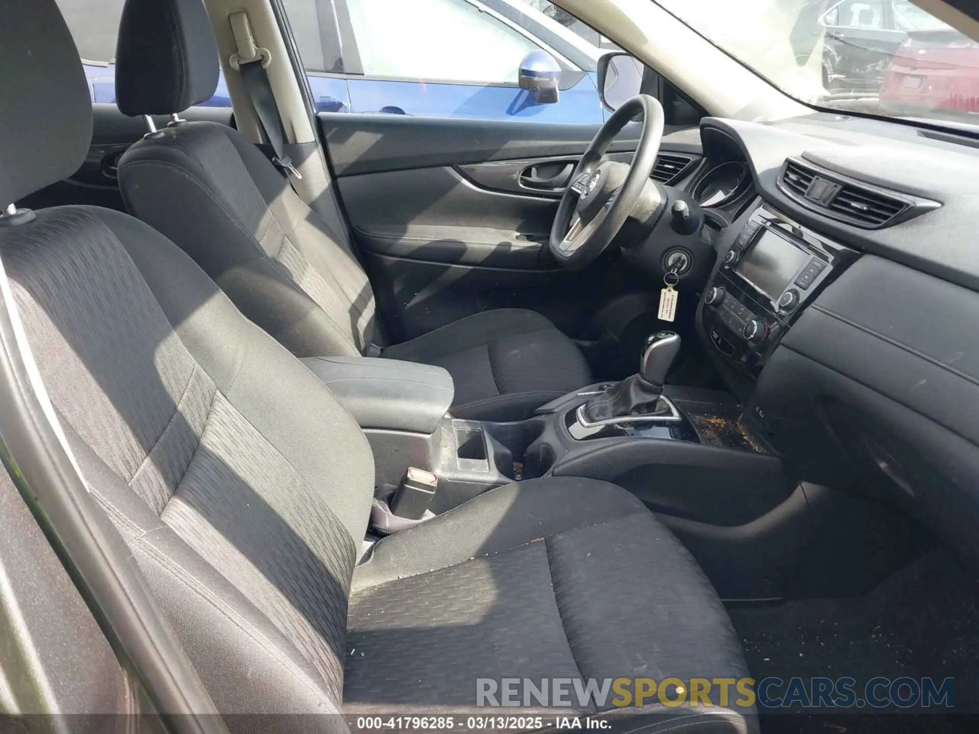 5 Photograph of a damaged car KNMAT2MV0LP526444 NISSAN ROGUE 2020