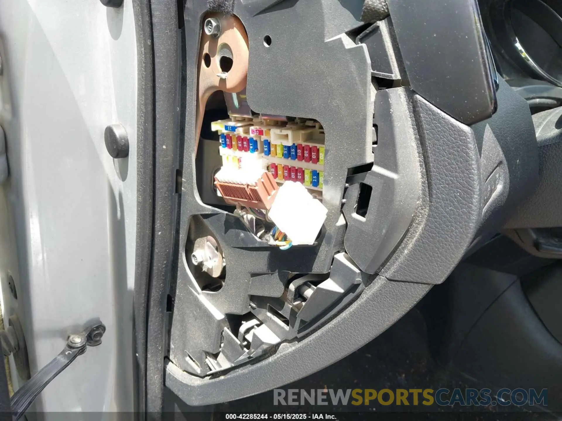 13 Photograph of a damaged car KNMAT2MV2LP523996 NISSAN ROGUE 2020