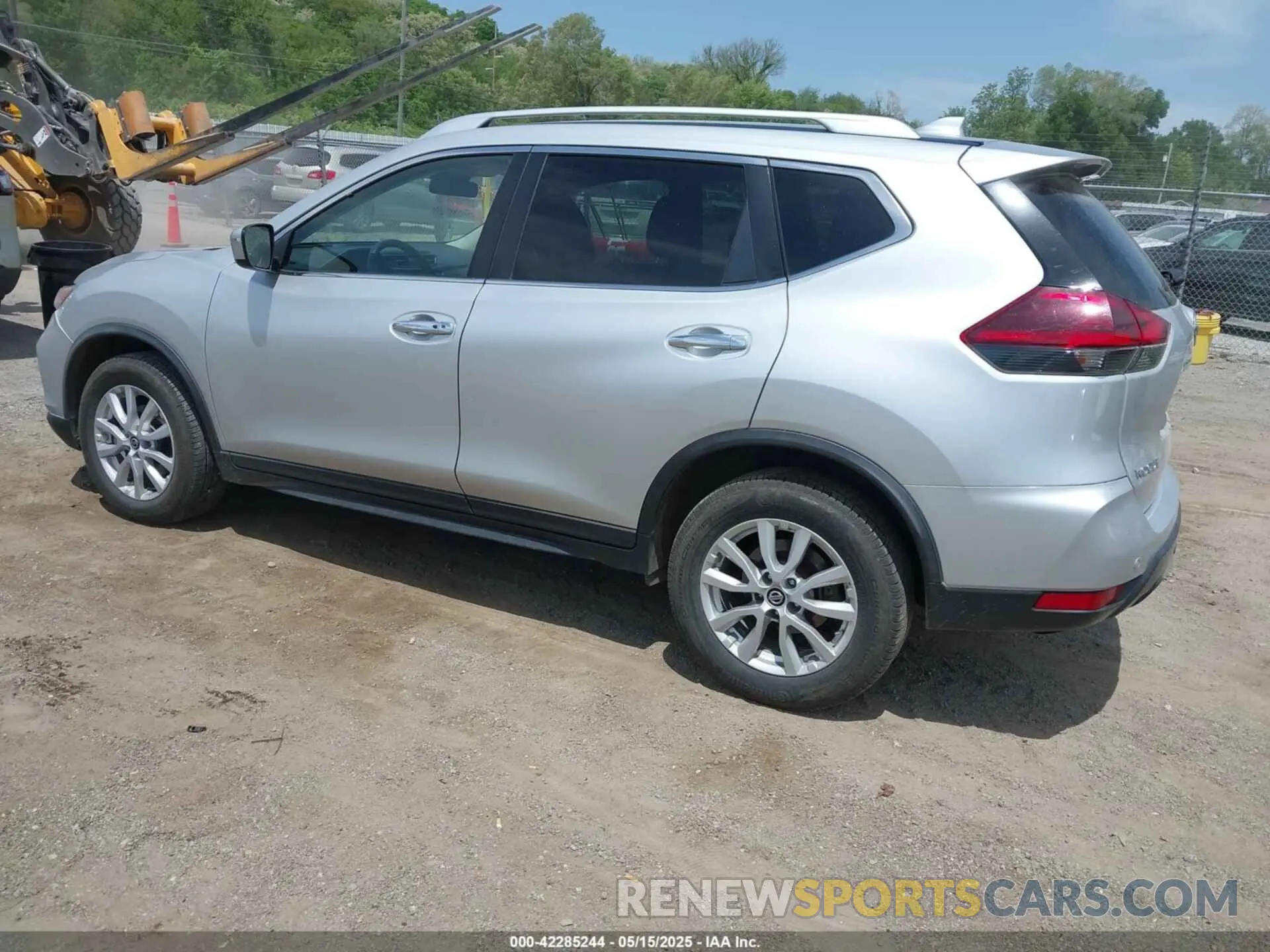 3 Photograph of a damaged car KNMAT2MV2LP523996 NISSAN ROGUE 2020