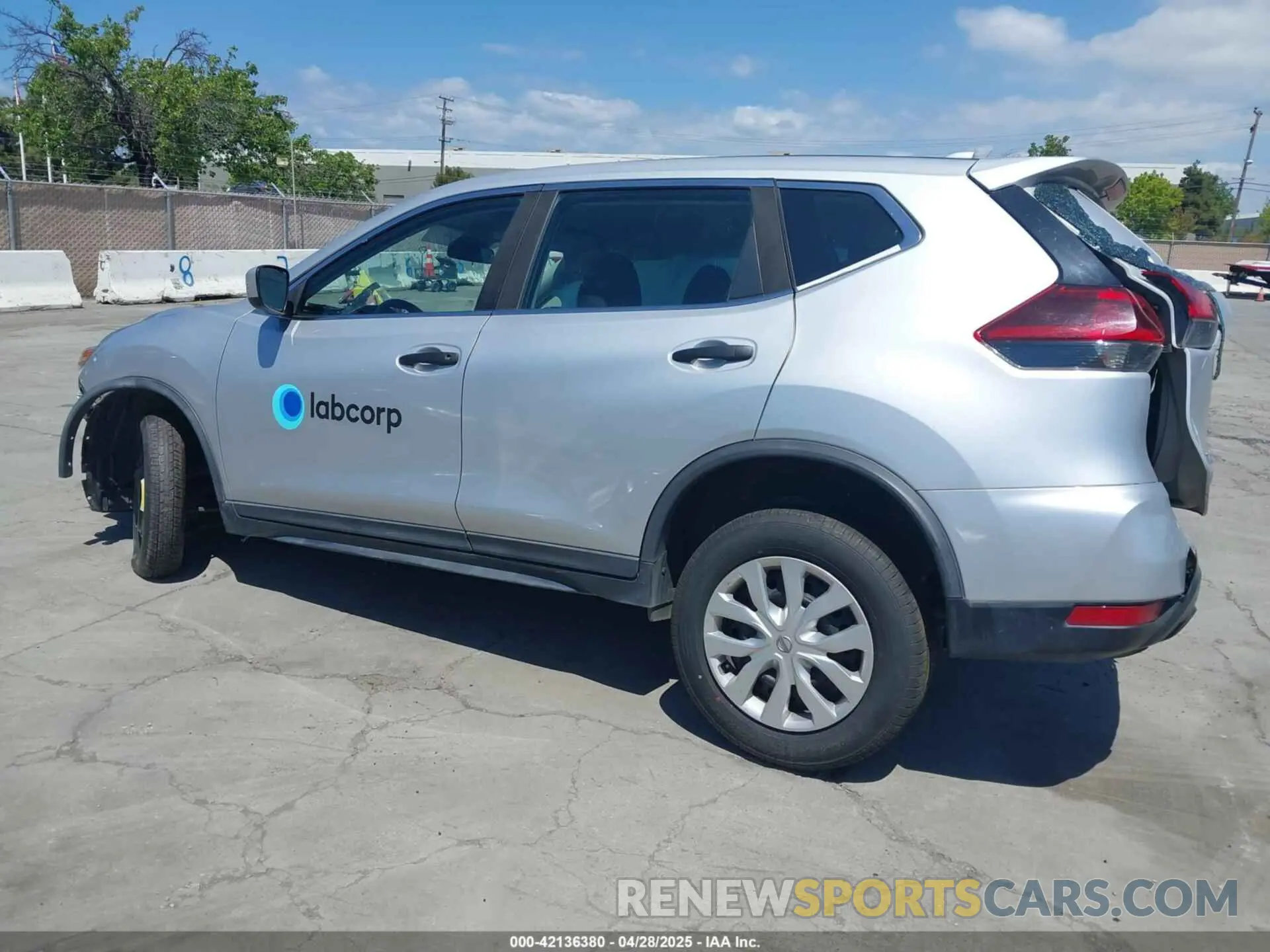 3 Фотография поврежденного автомобиля KNMAT2MV6LP527484 NISSAN ROGUE 2020