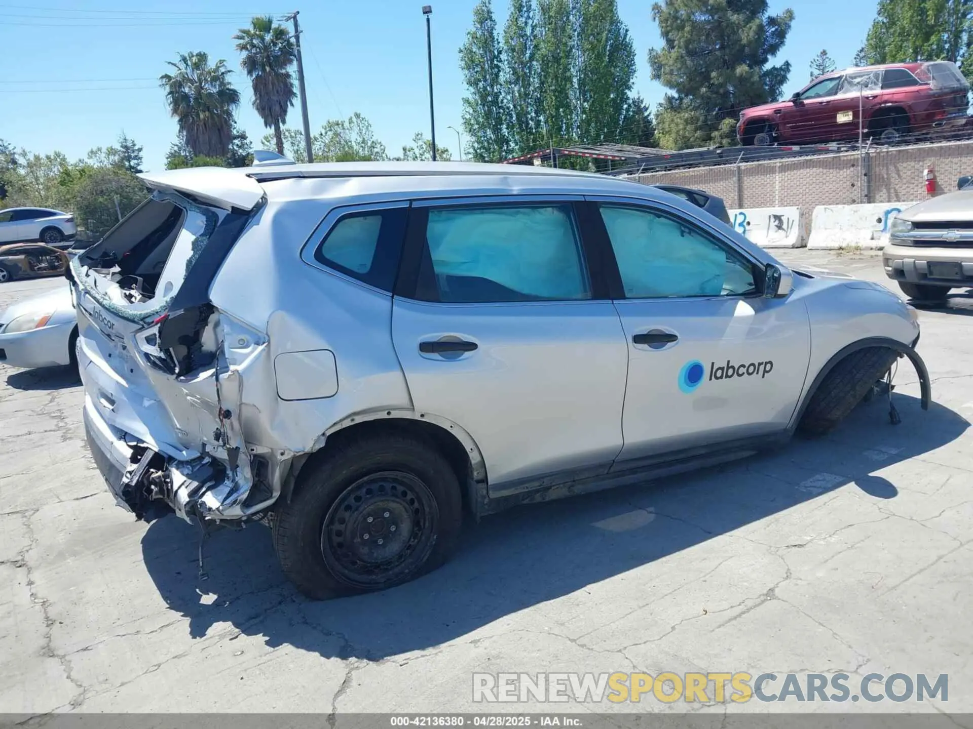 4 Фотография поврежденного автомобиля KNMAT2MV6LP527484 NISSAN ROGUE 2020