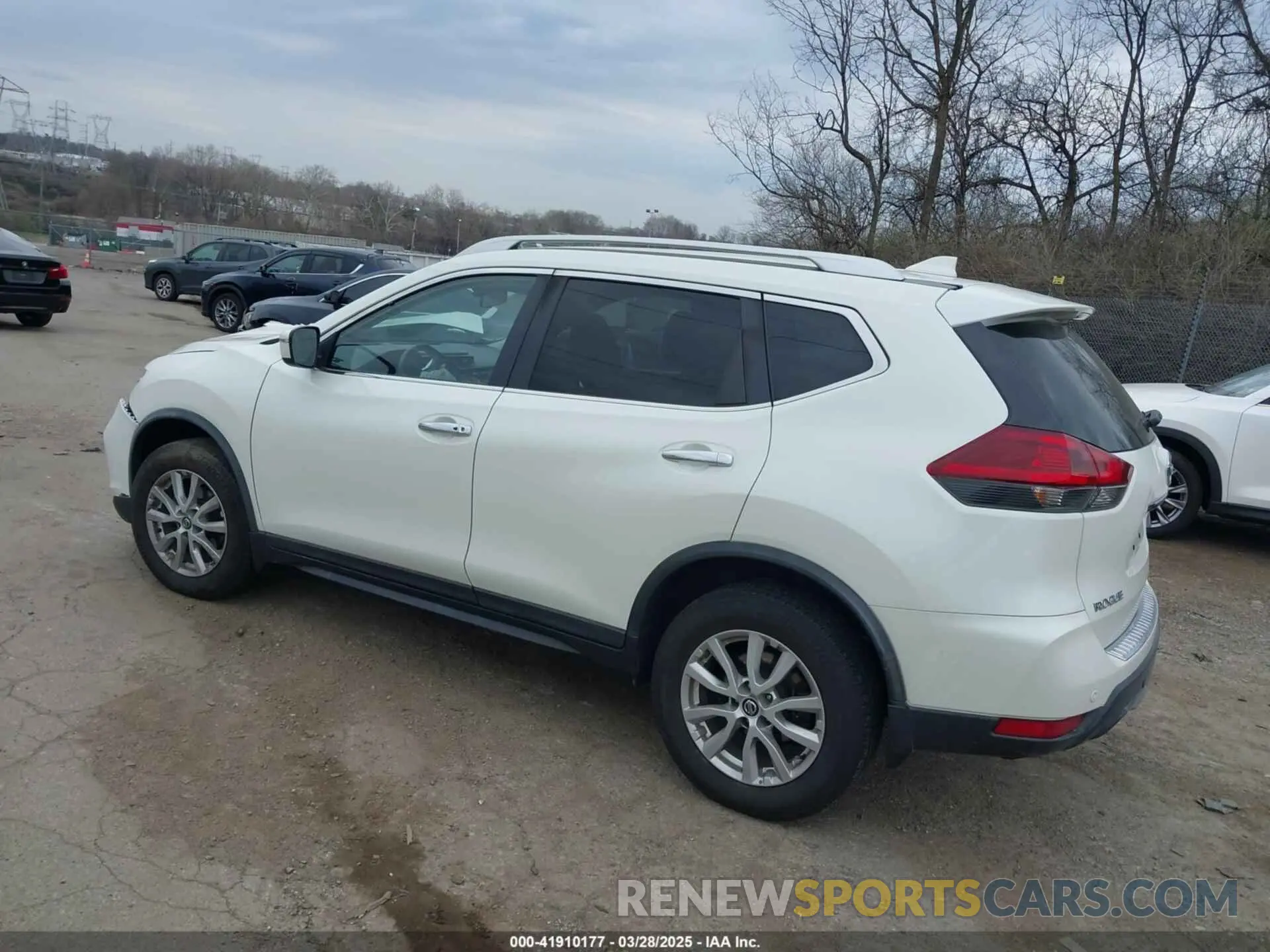 3 Фотография поврежденного автомобиля KNMAT2MV7LP526019 NISSAN ROGUE 2020