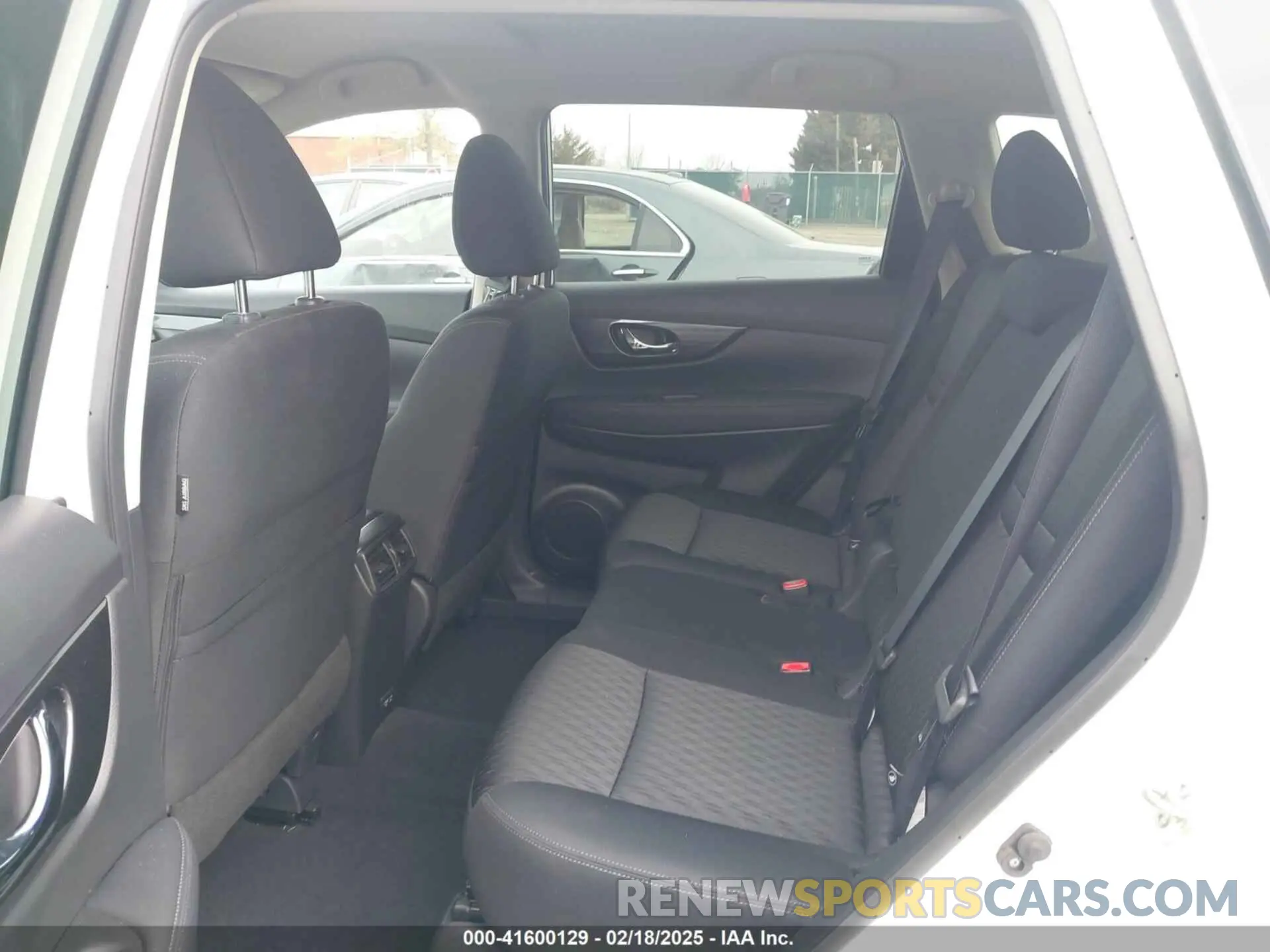8 Photograph of a damaged car KNMAT2MV8LP504076 NISSAN ROGUE 2020