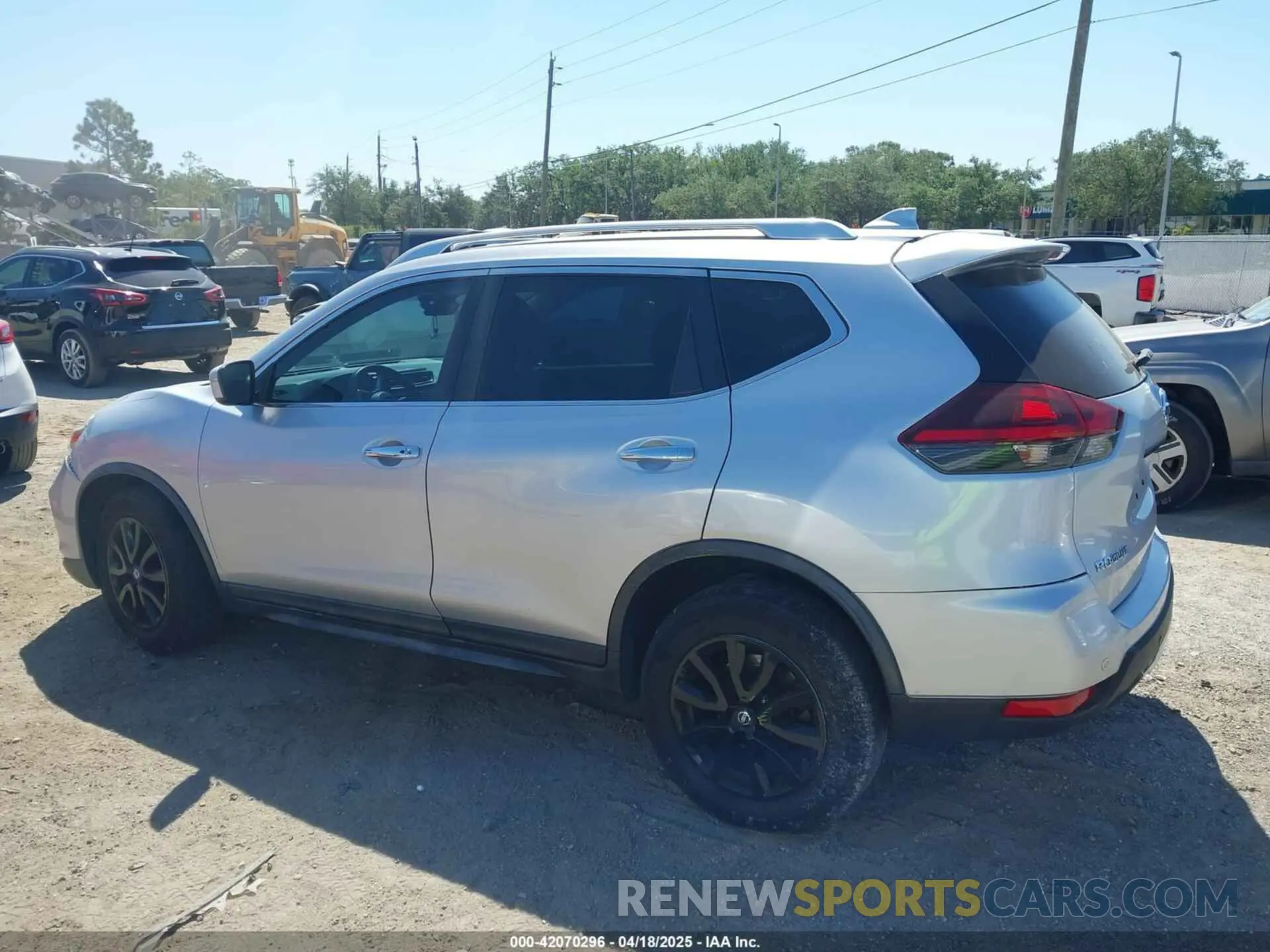 14 Photograph of a damaged car KNMAT2MV9LP510663 NISSAN ROGUE 2020