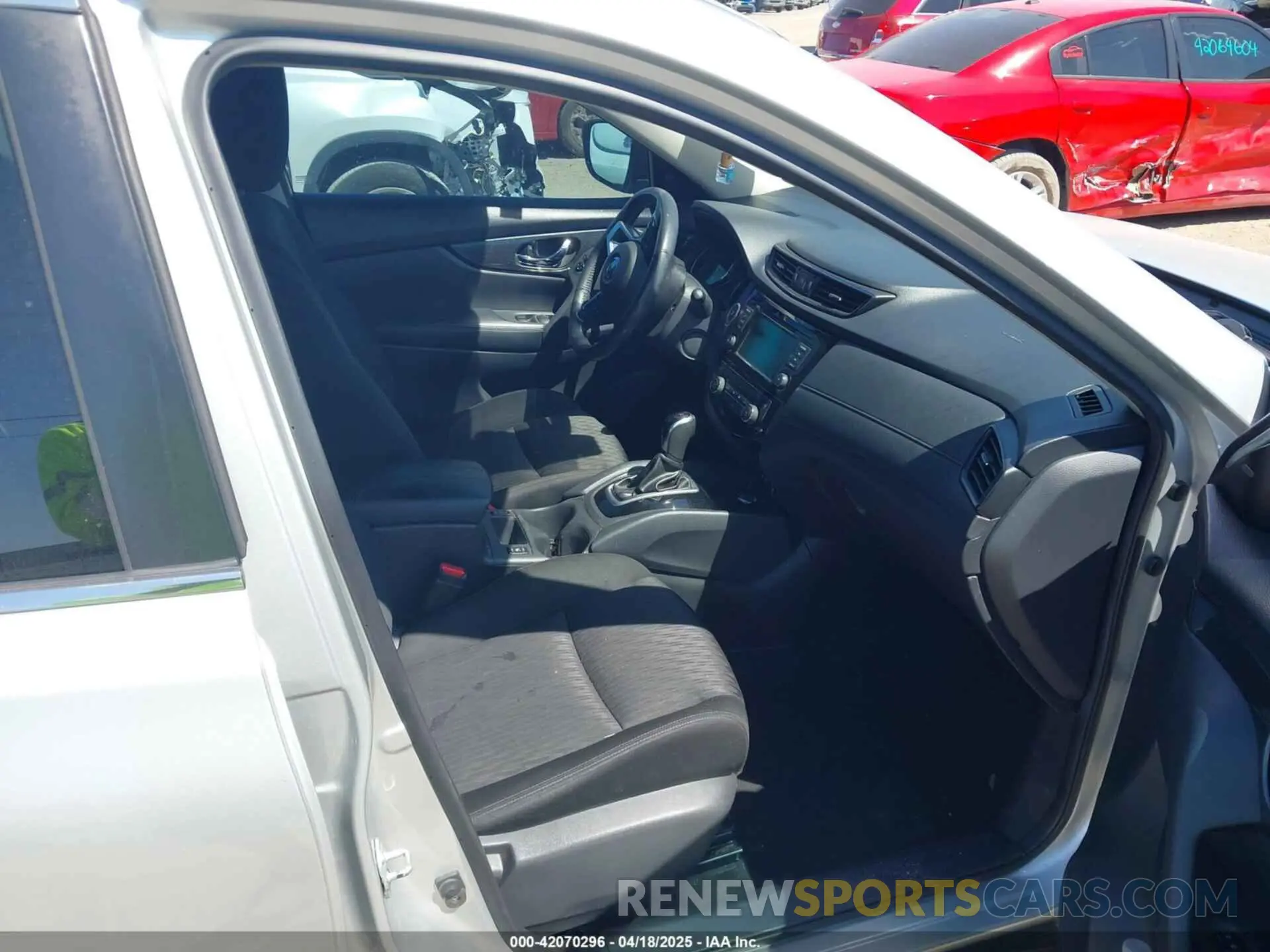 5 Photograph of a damaged car KNMAT2MV9LP510663 NISSAN ROGUE 2020