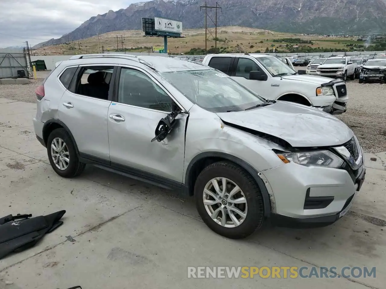 4 Photograph of a damaged car KNMAT2MVXLP511675 NISSAN ROGUE 2020