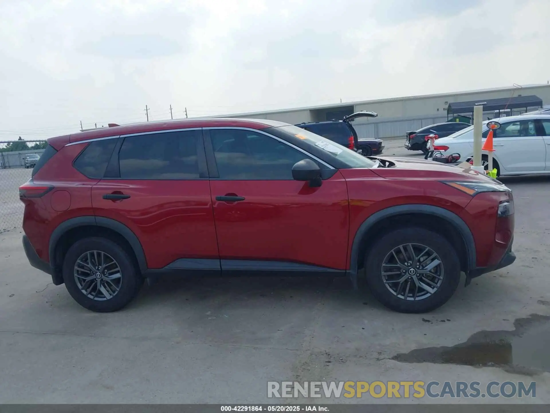 13 Photograph of a damaged car 5N1AT3AA2MC805714 NISSAN ROGUE 2021