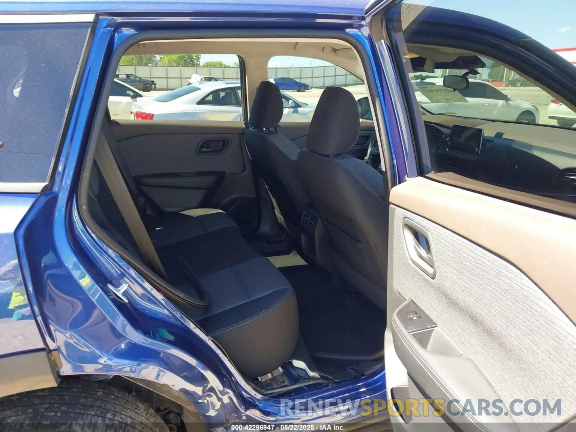 8 Photograph of a damaged car 5N1AT3AA3MC729503 NISSAN ROGUE 2021