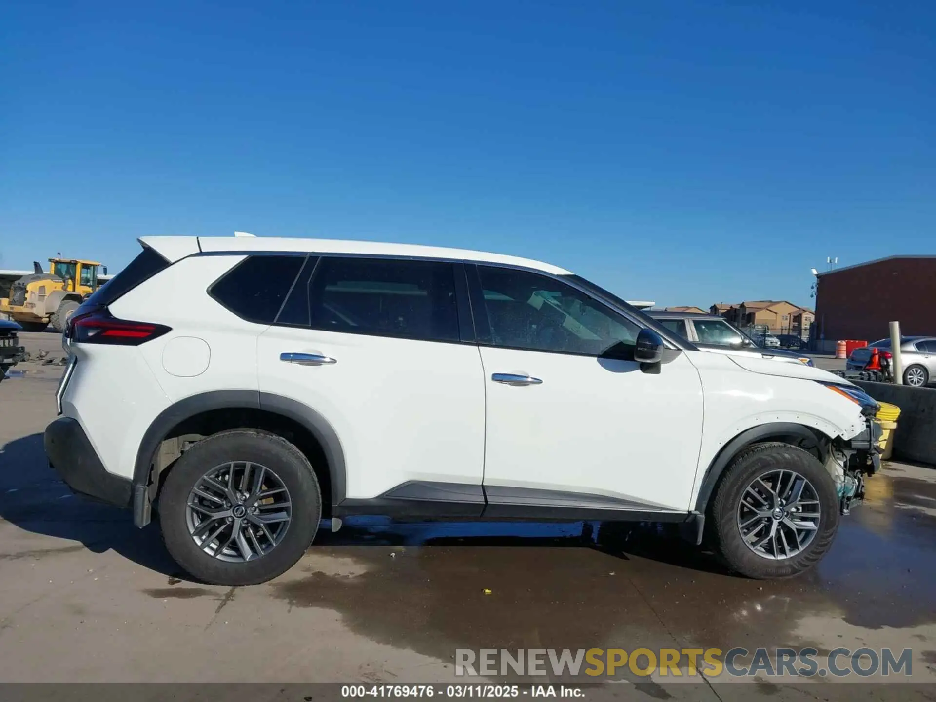 14 Photograph of a damaged car 5N1AT3AA5MC828775 NISSAN ROGUE 2021