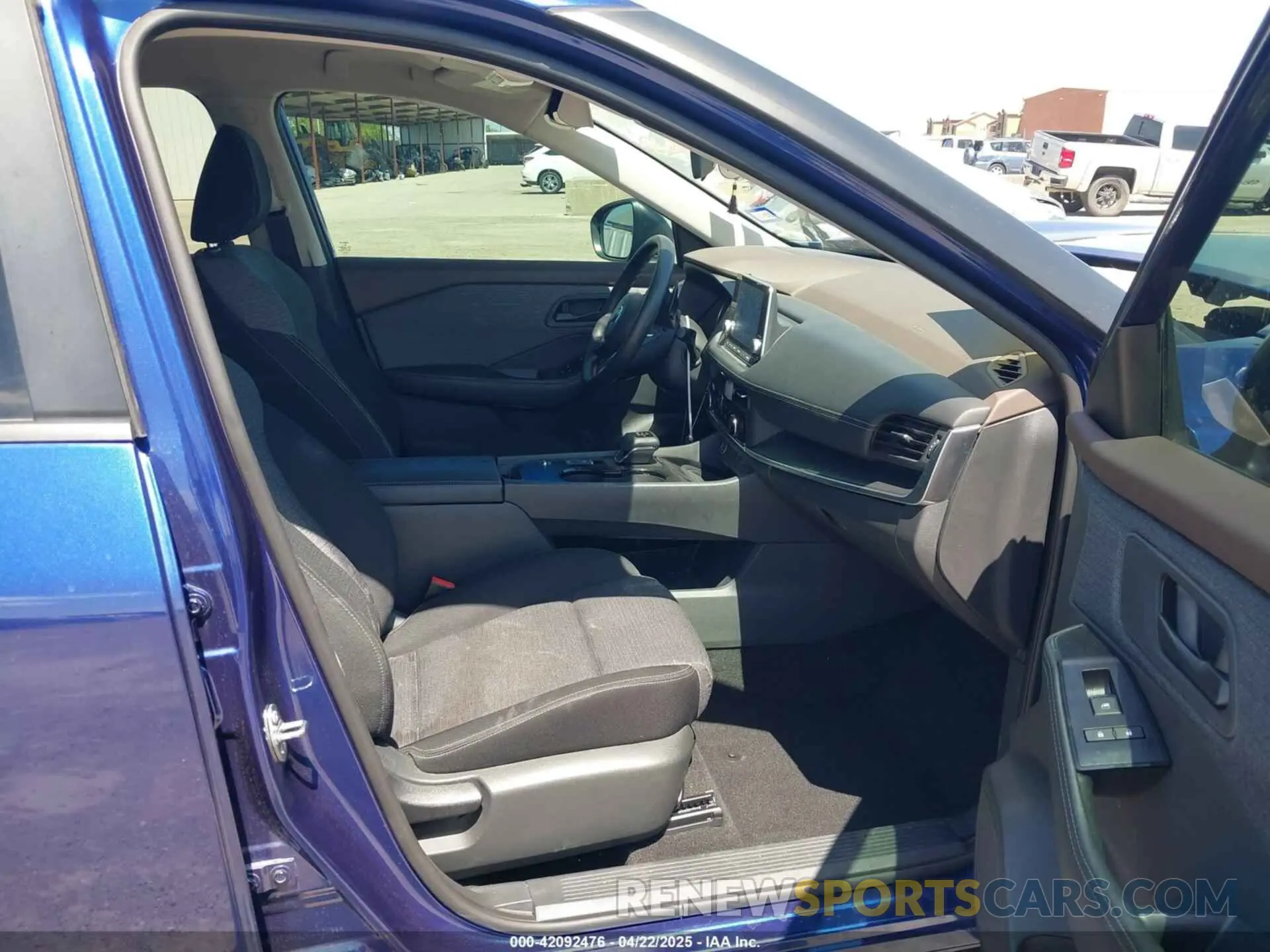 5 Photograph of a damaged car 5N1AT3AA9MC683594 NISSAN ROGUE 2021