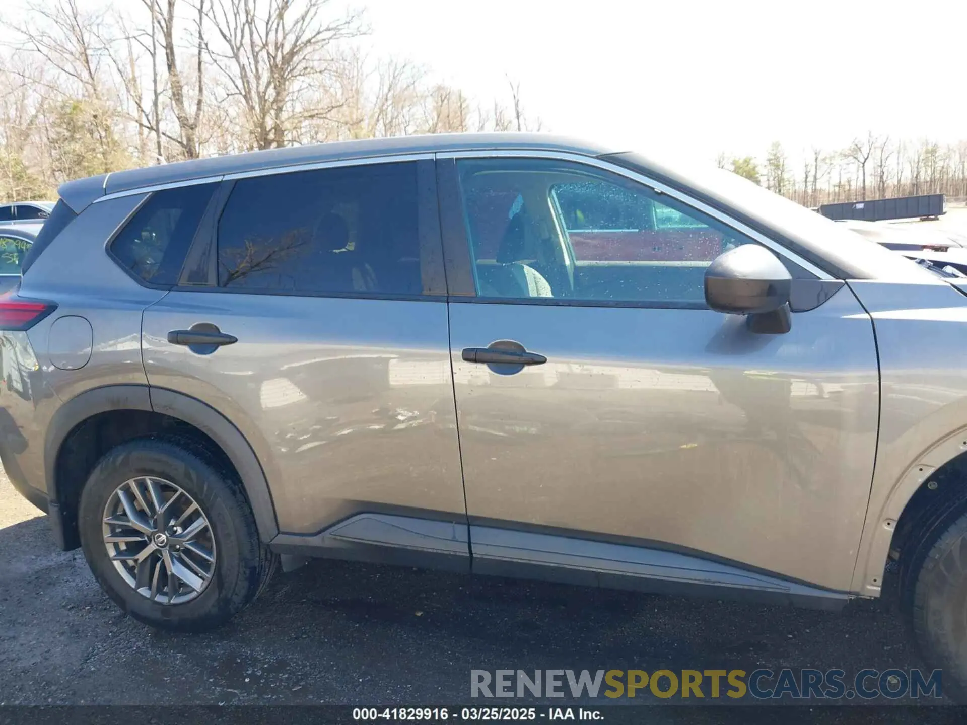14 Photograph of a damaged car 5N1AT3AB6MC696151 NISSAN ROGUE 2021