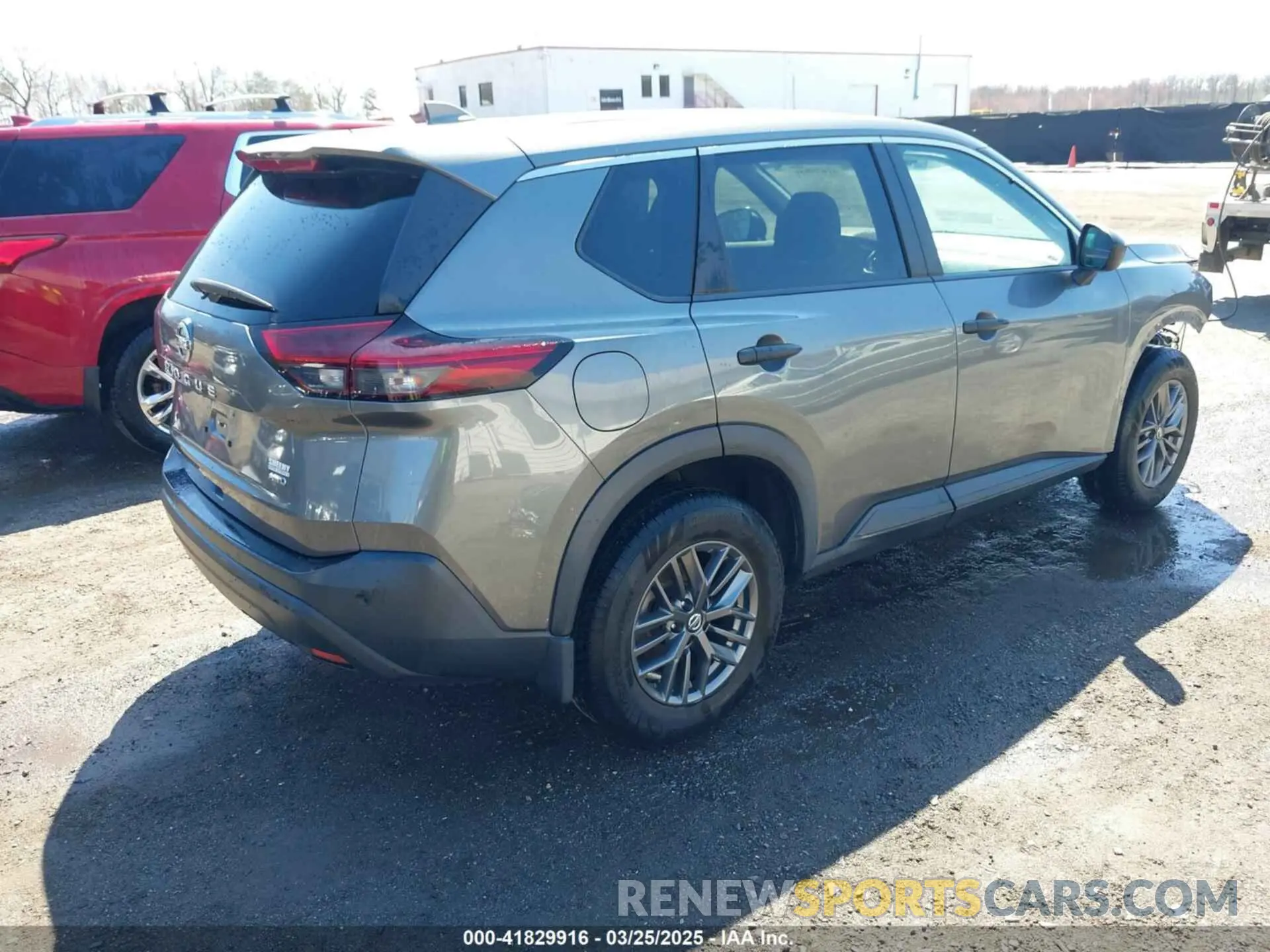 4 Photograph of a damaged car 5N1AT3AB6MC696151 NISSAN ROGUE 2021