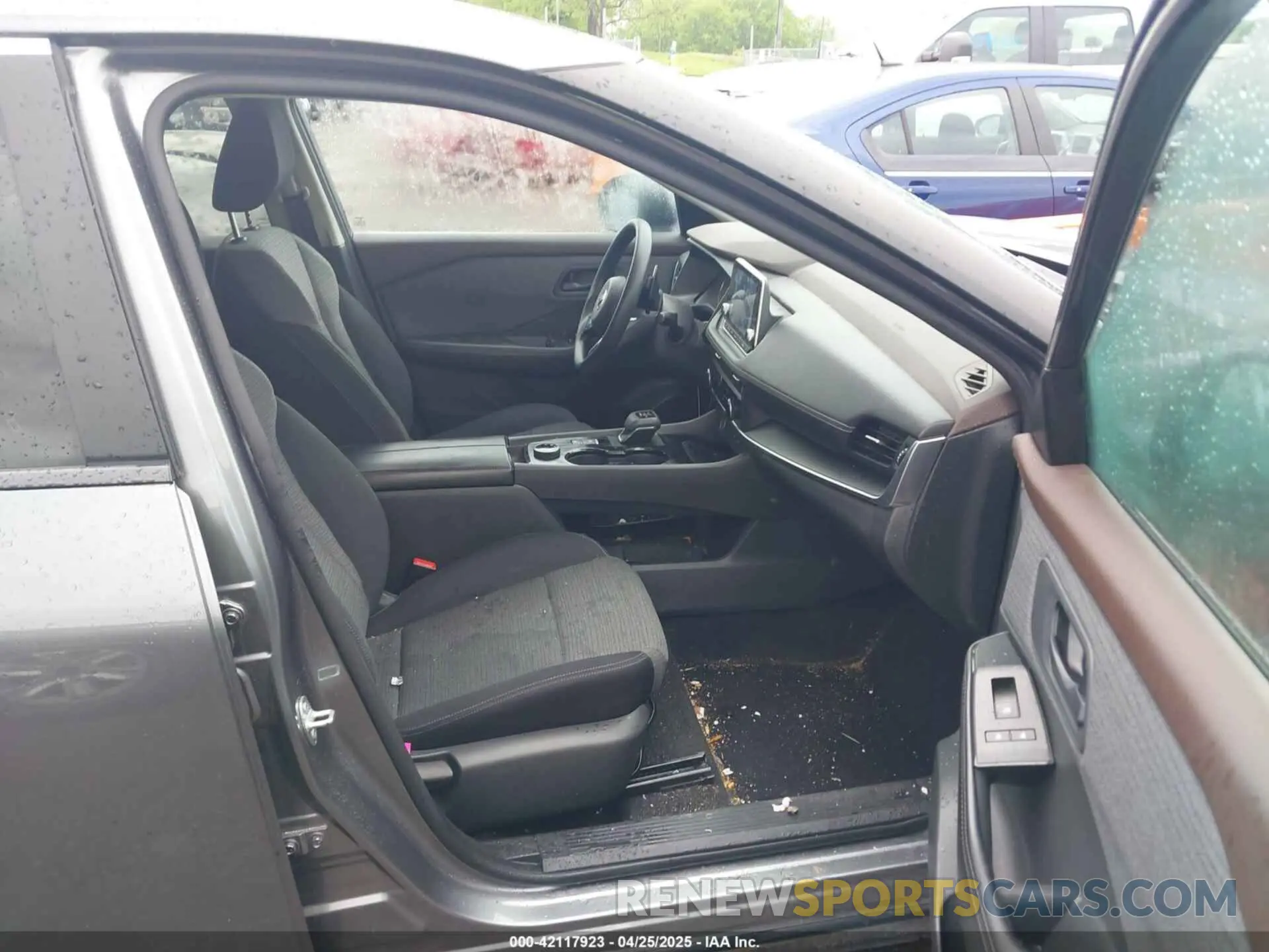 5 Photograph of a damaged car 5N1AT3AB6MC749608 NISSAN ROGUE 2021