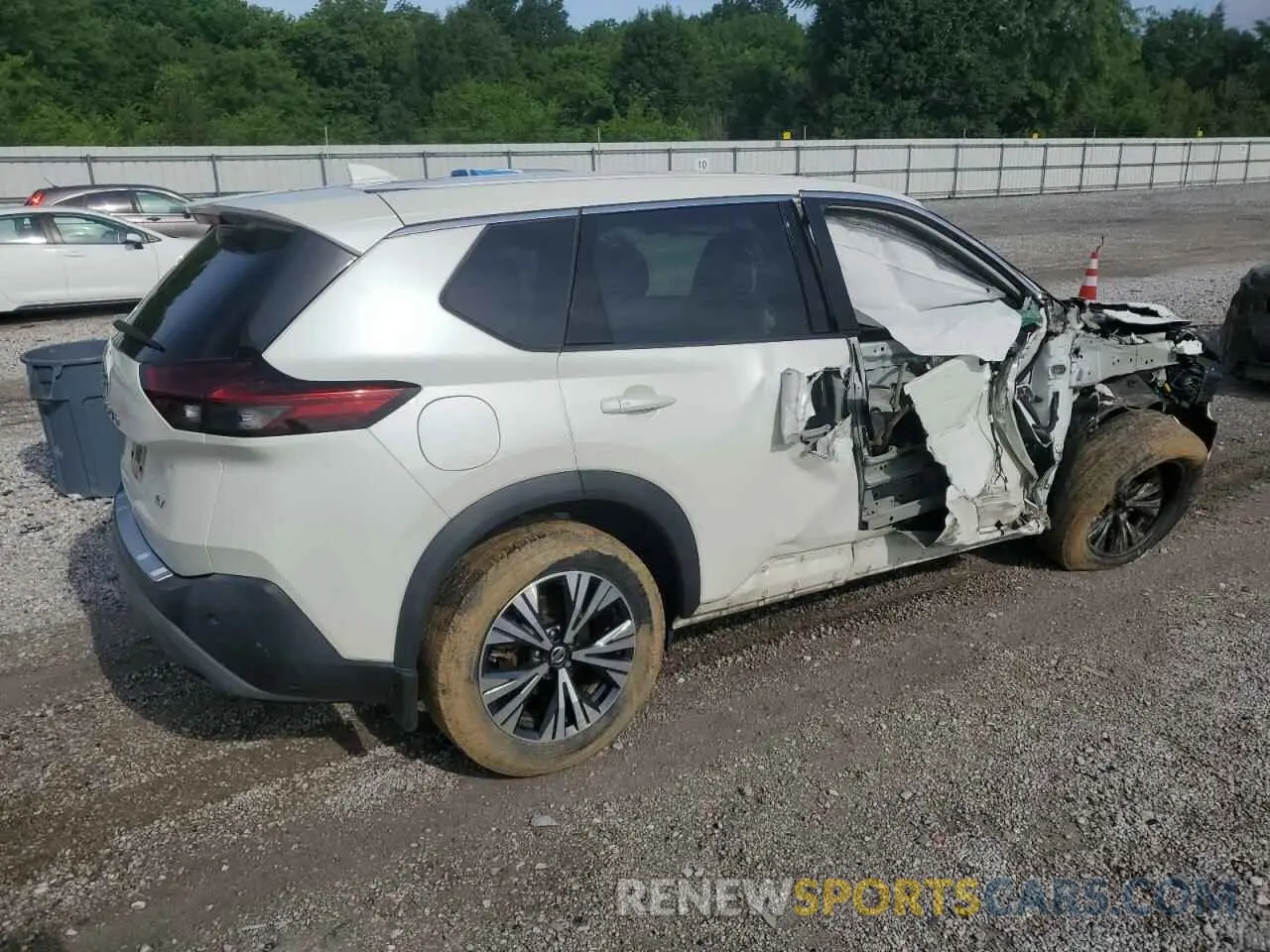 3 Photograph of a damaged car 5N1AT3BA0MC809274 NISSAN ROGUE 2021