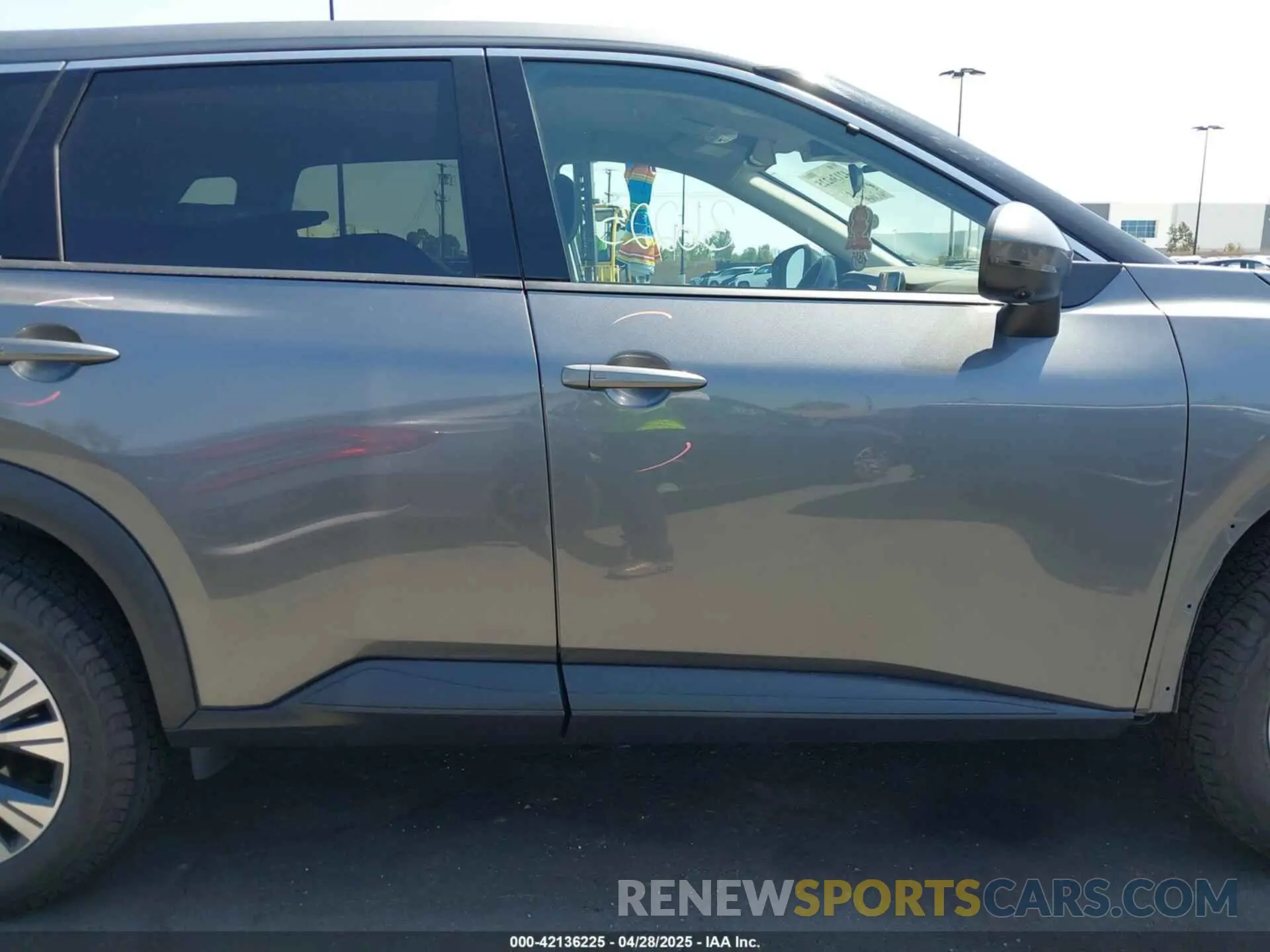 14 Photograph of a damaged car 5N1AT3BA0MC821439 NISSAN ROGUE 2021