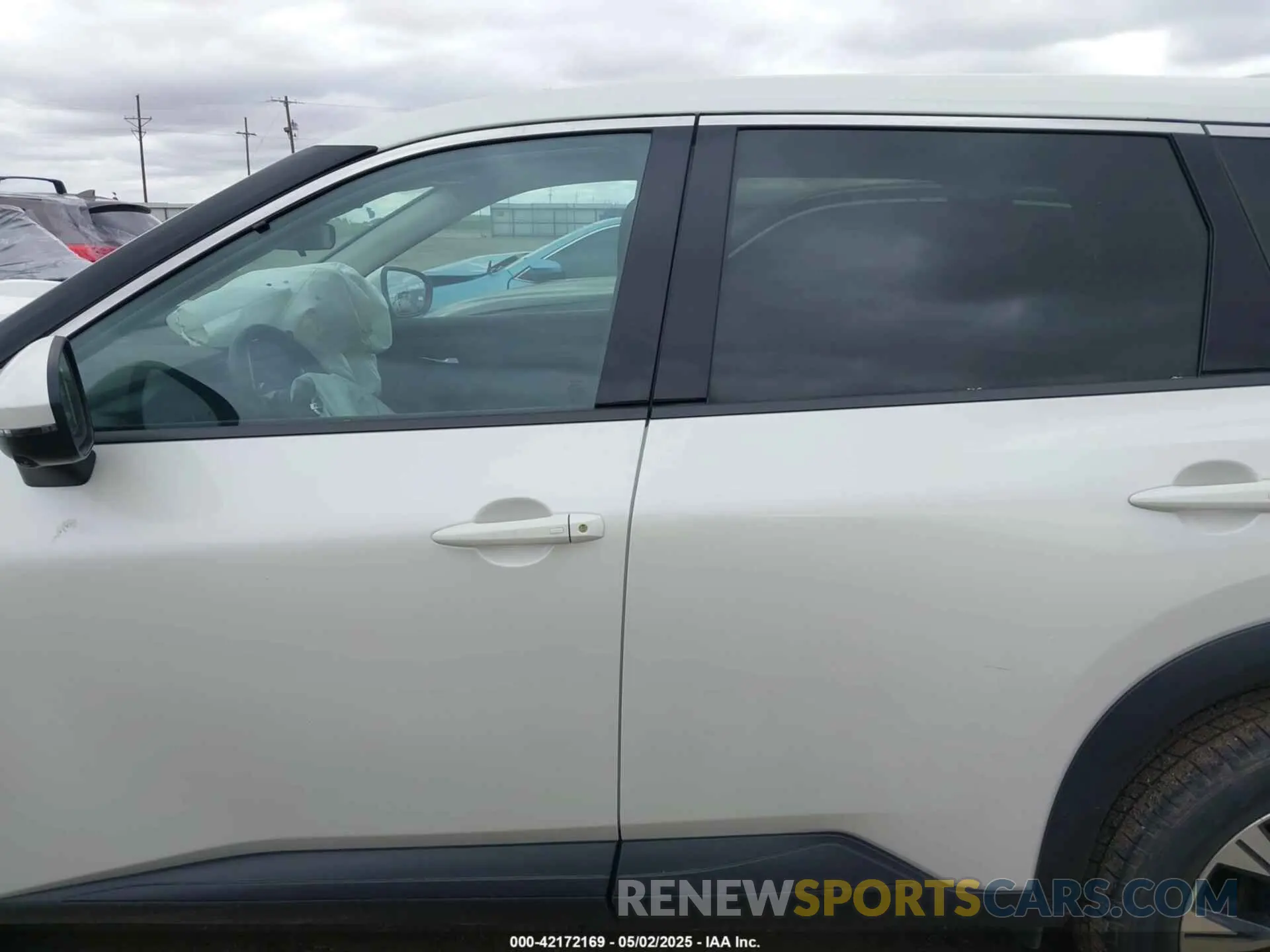14 Photograph of a damaged car 5N1AT3BA1MC724220 NISSAN ROGUE 2021