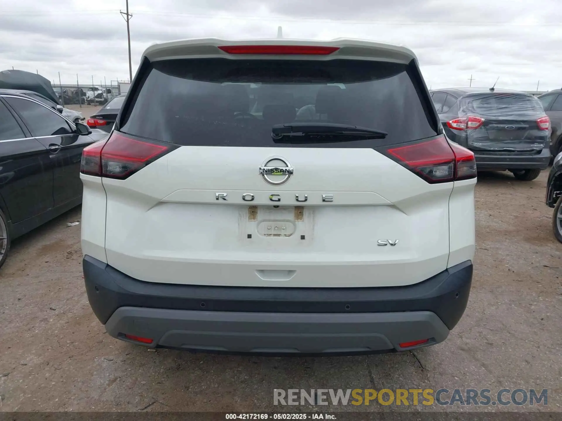 16 Photograph of a damaged car 5N1AT3BA1MC724220 NISSAN ROGUE 2021