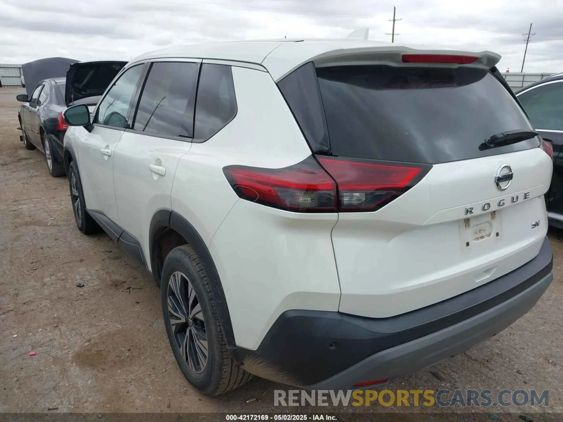 3 Photograph of a damaged car 5N1AT3BA1MC724220 NISSAN ROGUE 2021