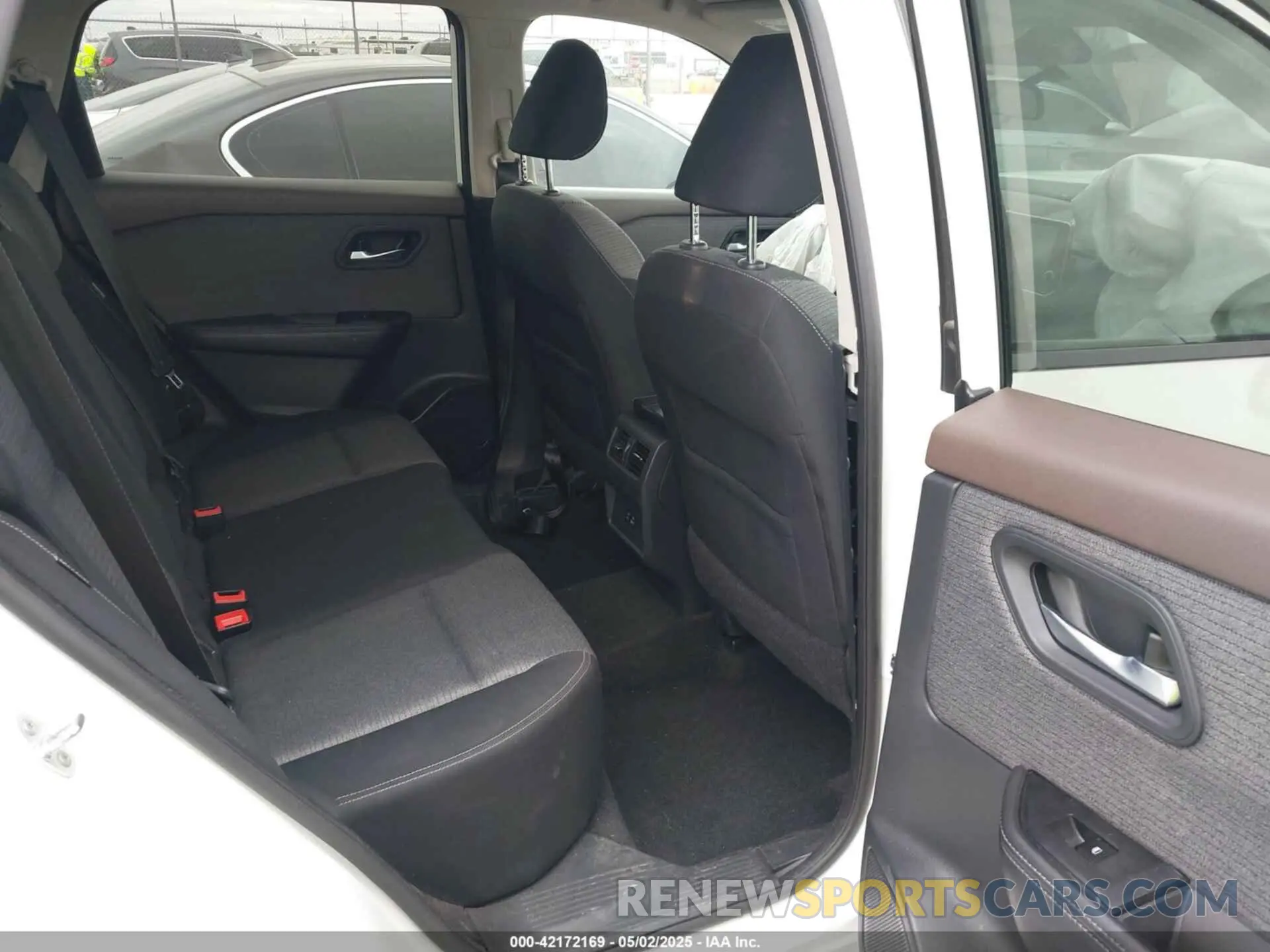 8 Photograph of a damaged car 5N1AT3BA1MC724220 NISSAN ROGUE 2021