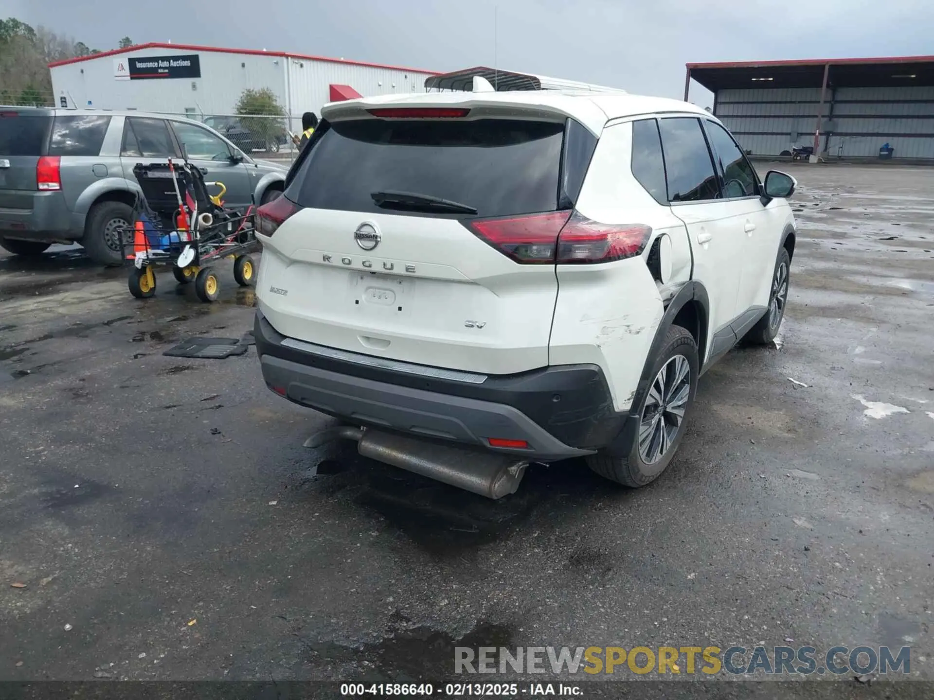 4 Photograph of a damaged car 5N1AT3BA1MC837200 NISSAN ROGUE 2021