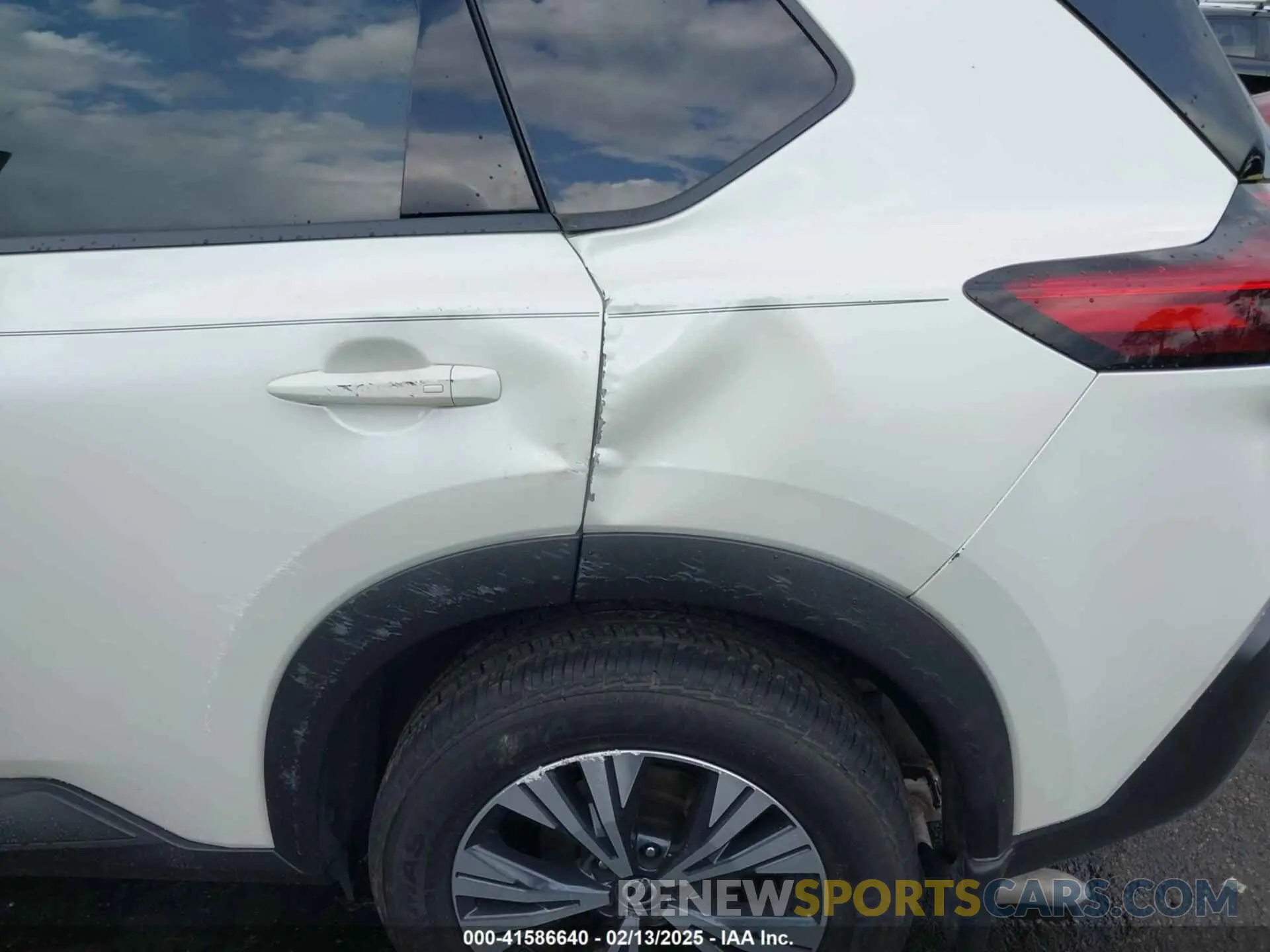 6 Photograph of a damaged car 5N1AT3BA1MC837200 NISSAN ROGUE 2021