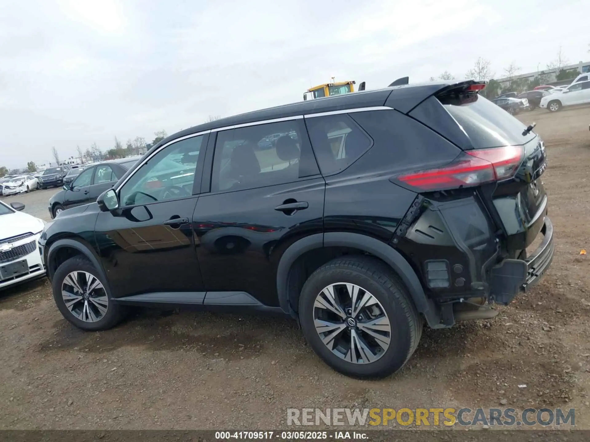 15 Photograph of a damaged car 5N1AT3BA2MC727742 NISSAN ROGUE 2021