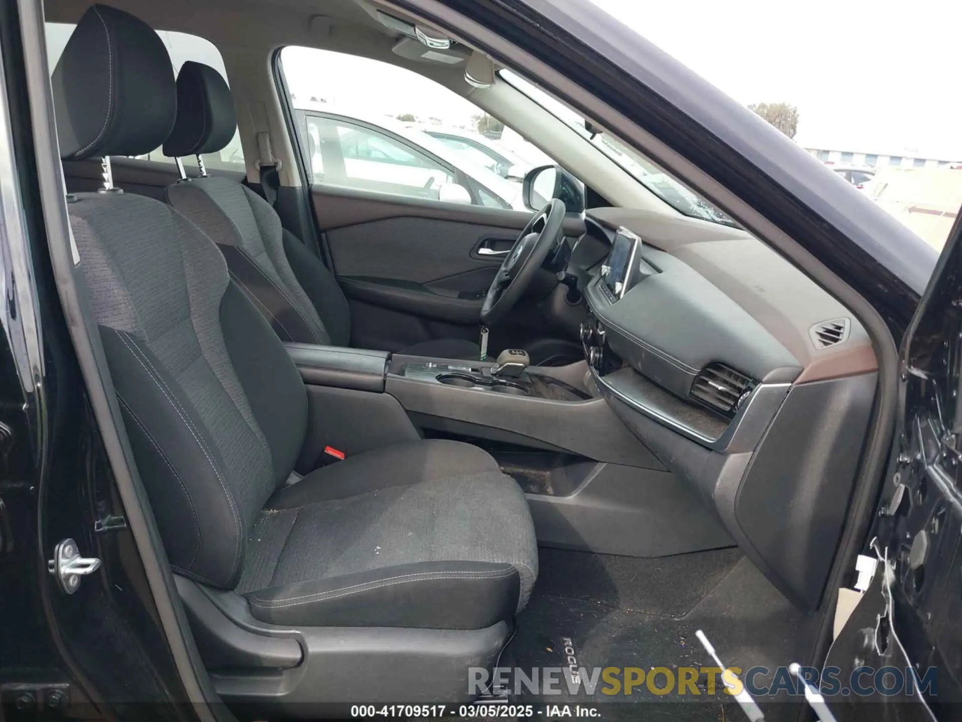 5 Photograph of a damaged car 5N1AT3BA2MC727742 NISSAN ROGUE 2021