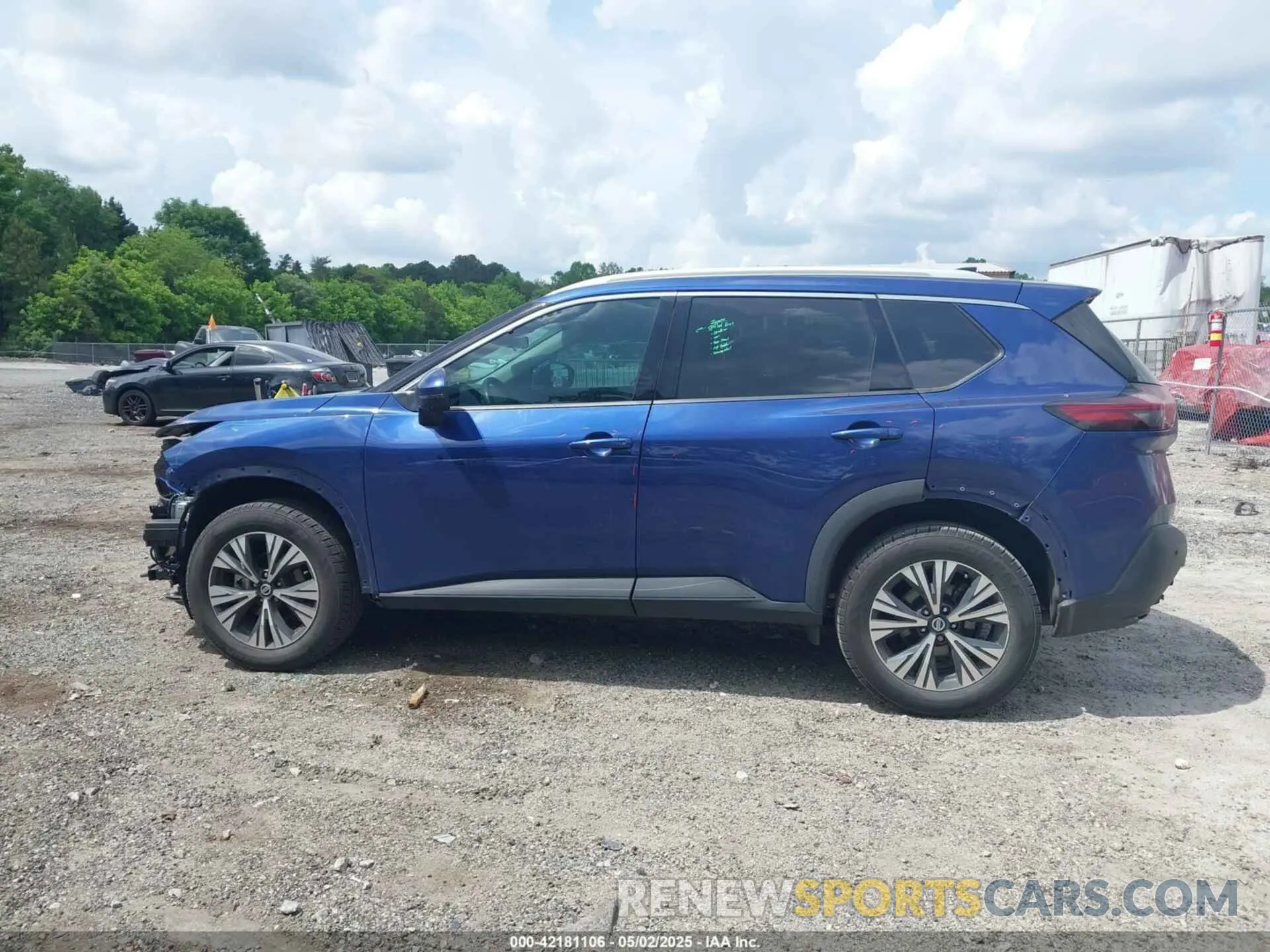 15 Photograph of a damaged car 5N1AT3BA6MC810252 NISSAN ROGUE 2021