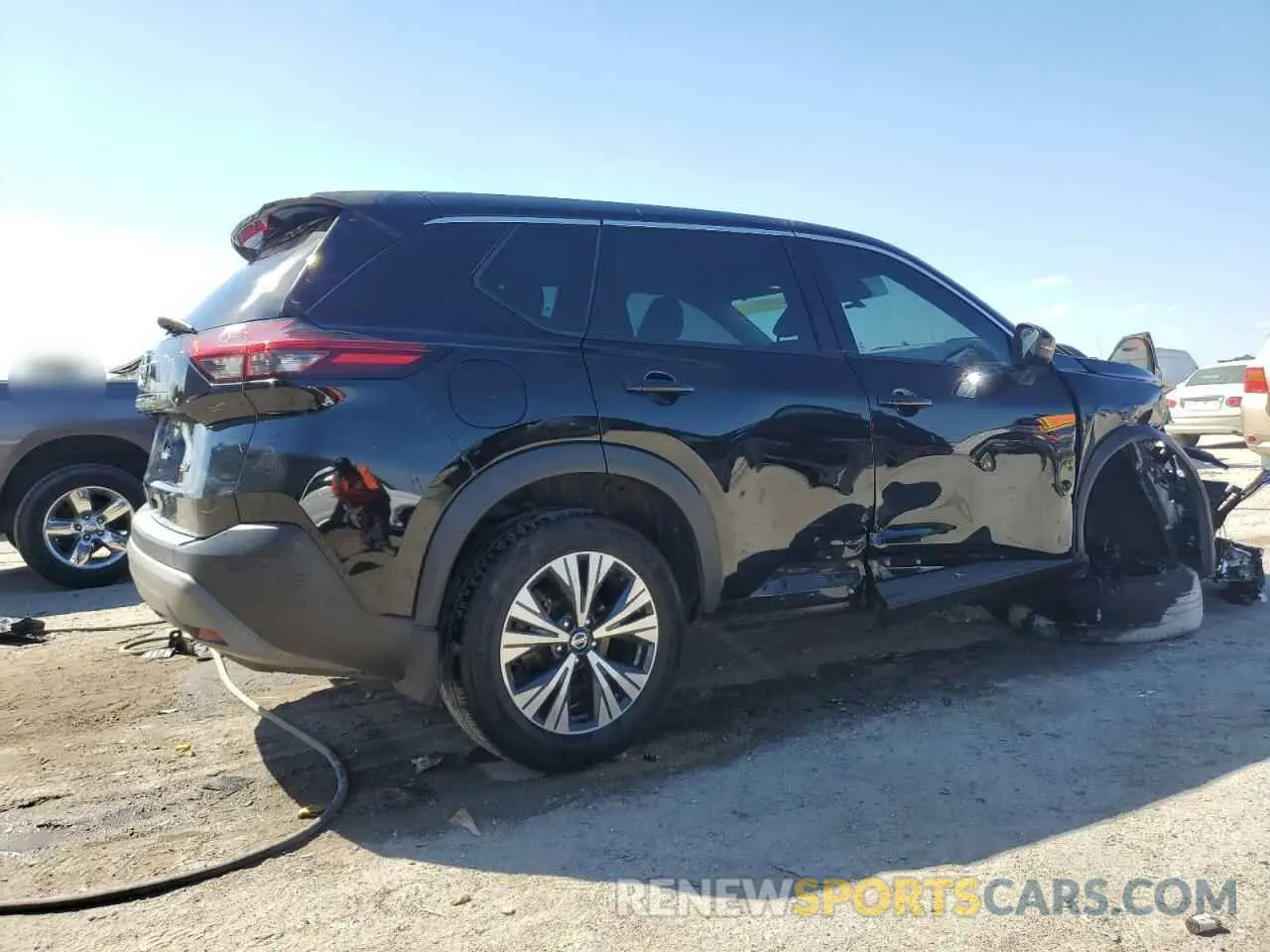 3 Photograph of a damaged car 5N1AT3BA9MC696358 NISSAN ROGUE 2021