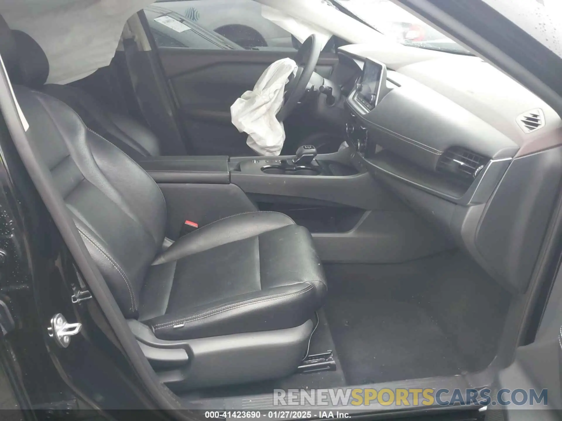 5 Photograph of a damaged car 5N1AT3BA9MC773245 NISSAN ROGUE 2021