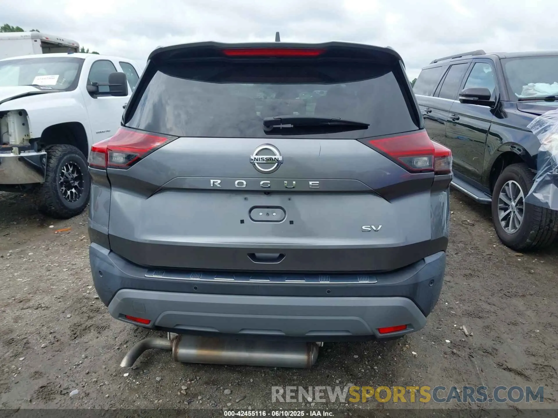 16 Photograph of a damaged car 5N1AT3BA9MC845089 NISSAN ROGUE 2021